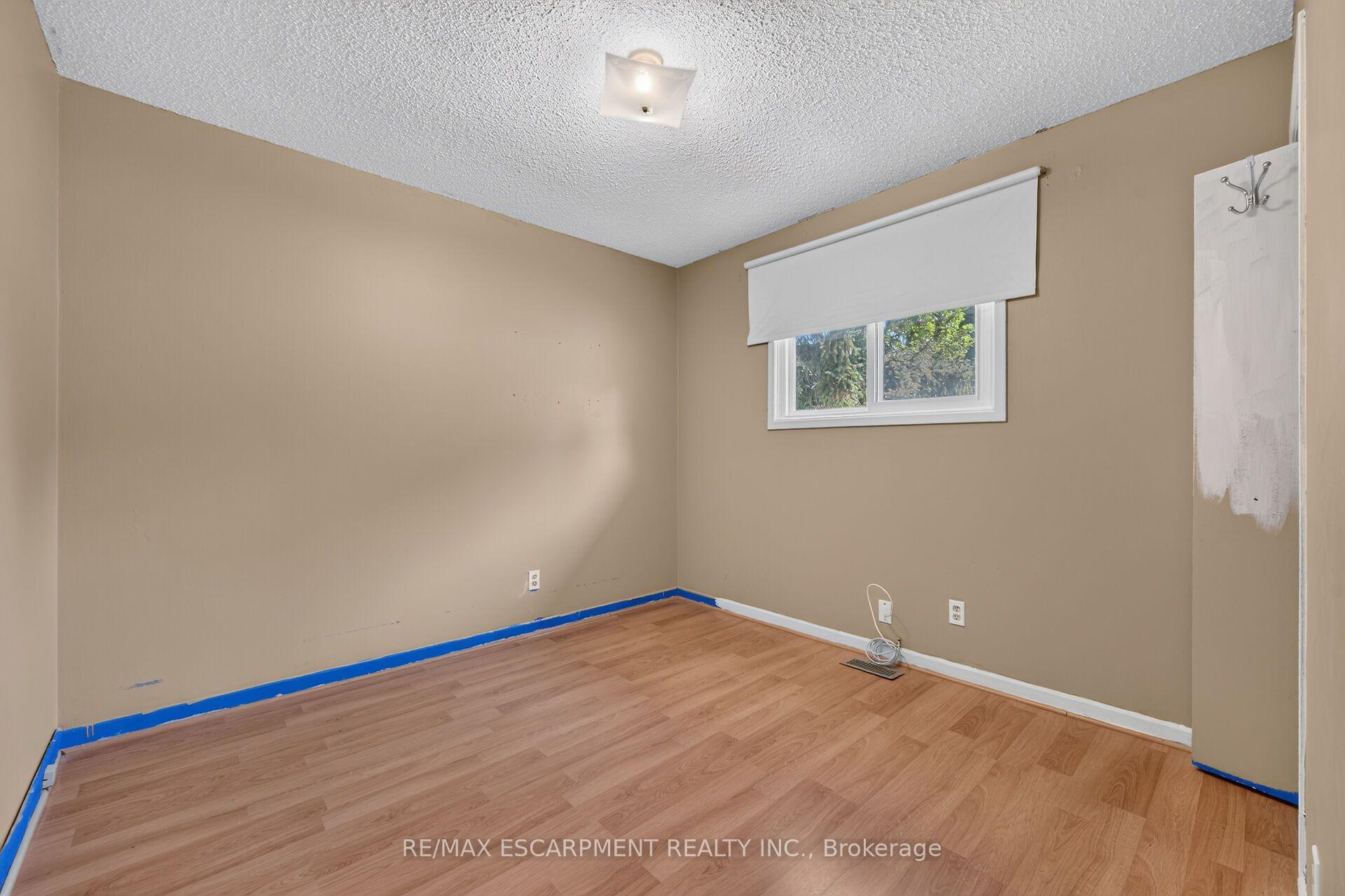 Photo 23 of 10 Tracey Road, St. Catharines, Vine/Linwell — HOMEH