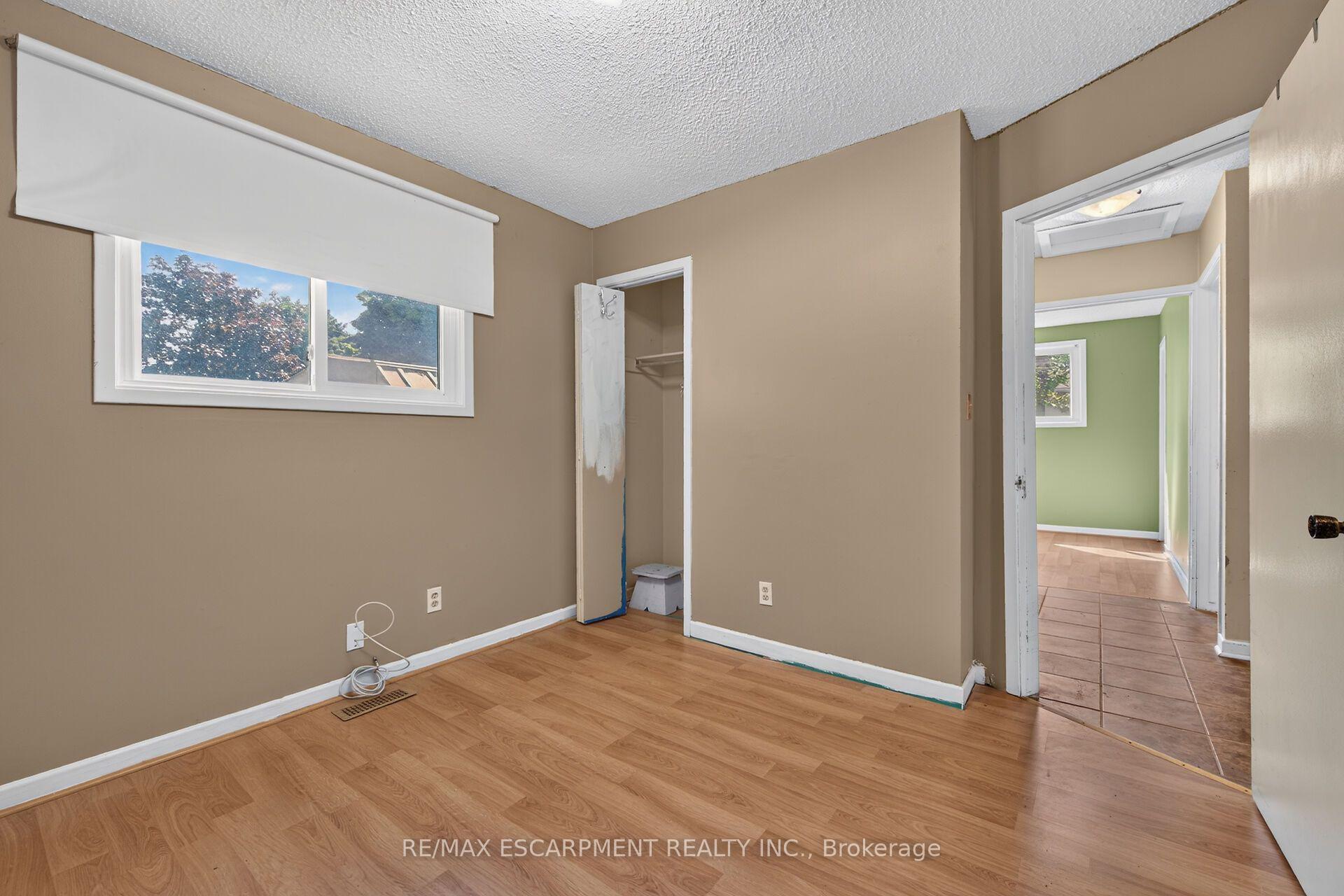 Photo 24 of 10 Tracey Road, St. Catharines, Vine/Linwell — HOMEH