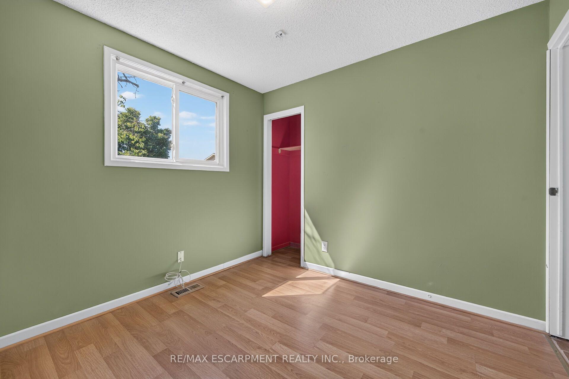 Photo 29 of 10 Tracey Road, St. Catharines, Vine/Linwell — HOMEH