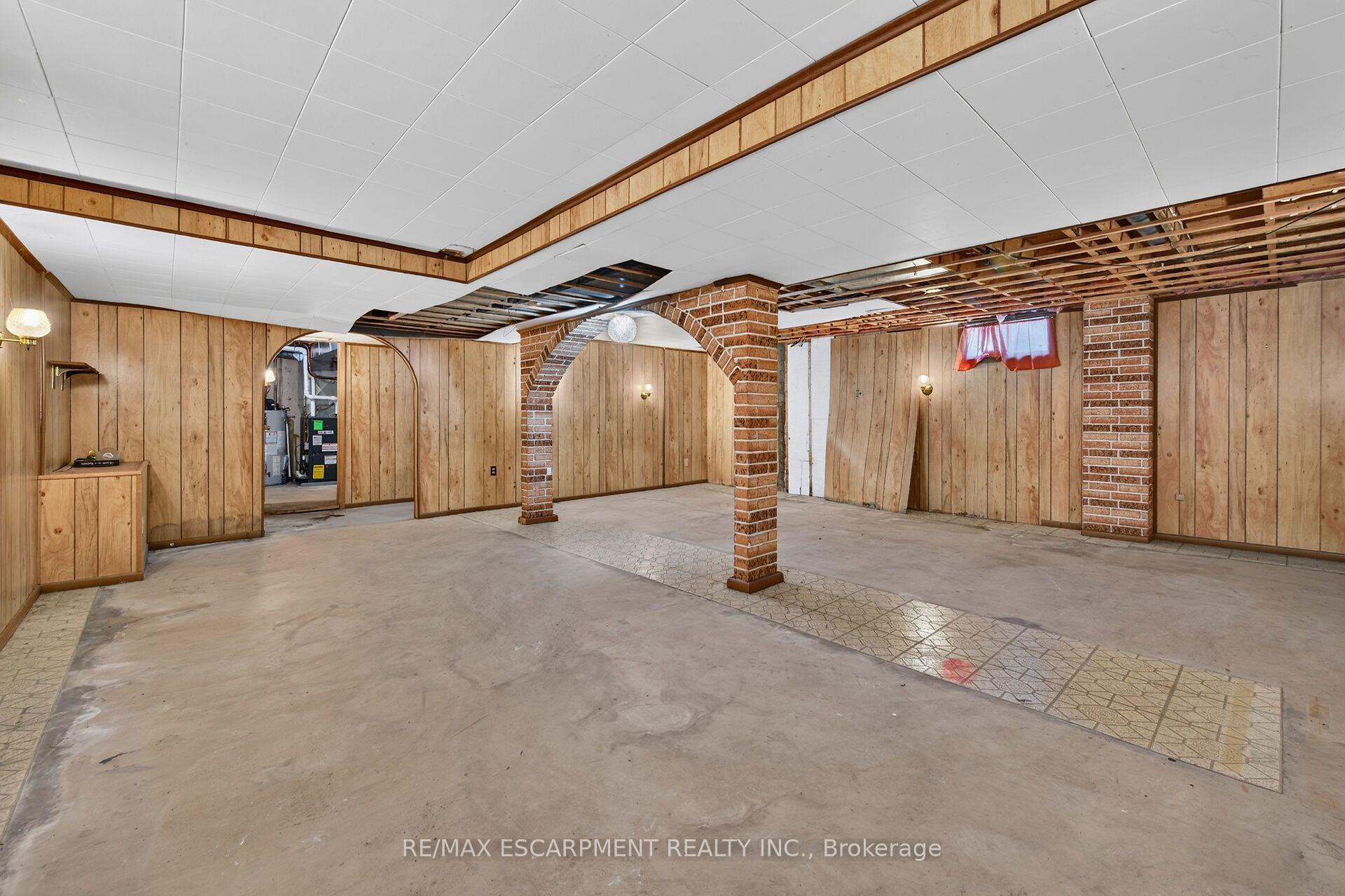 Photo 32 of 10 Tracey Road, St. Catharines, Vine/Linwell — HOMEH