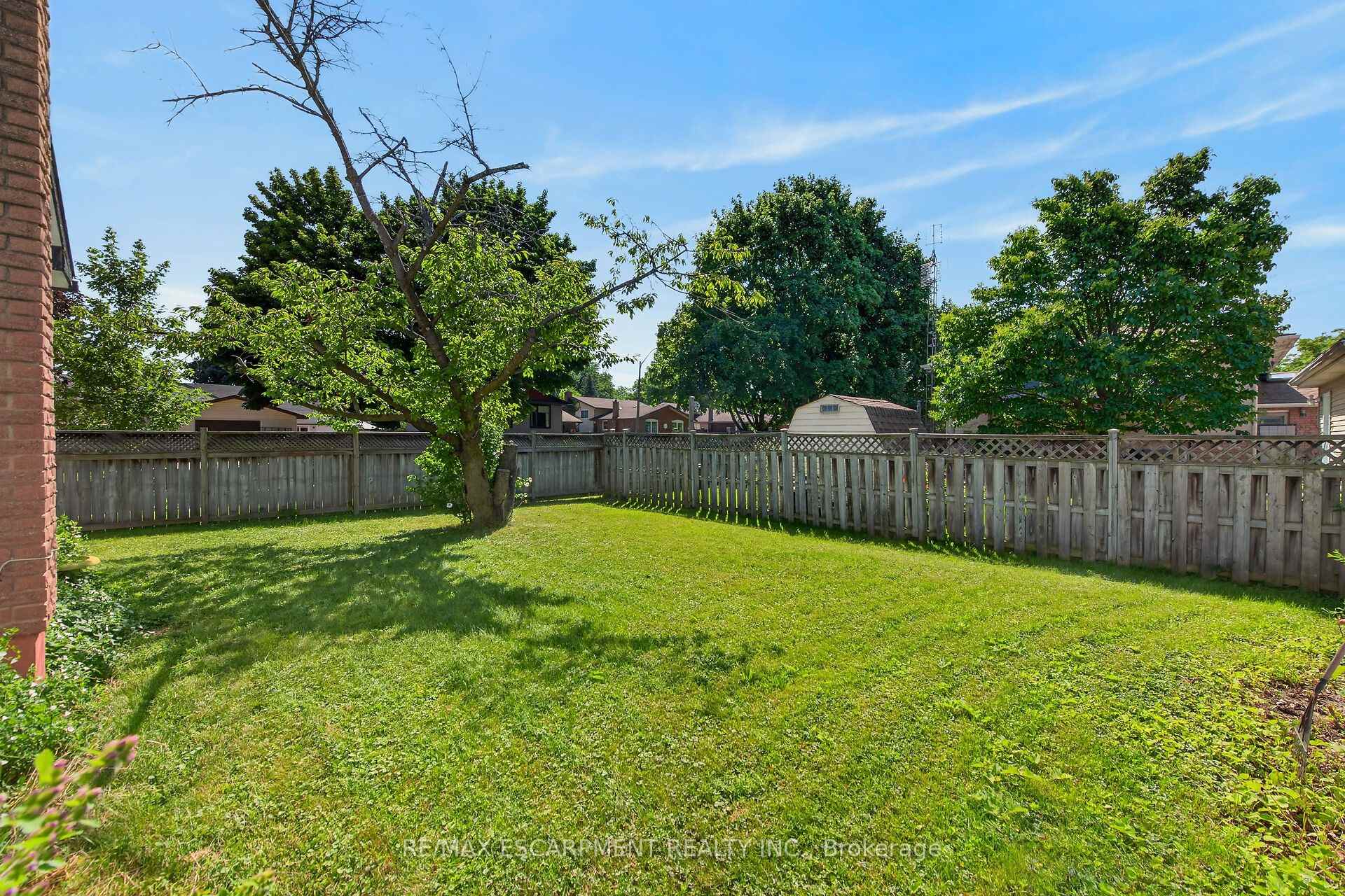 Photo 37 of 10 Tracey Road, St. Catharines, Vine/Linwell — HOMEH