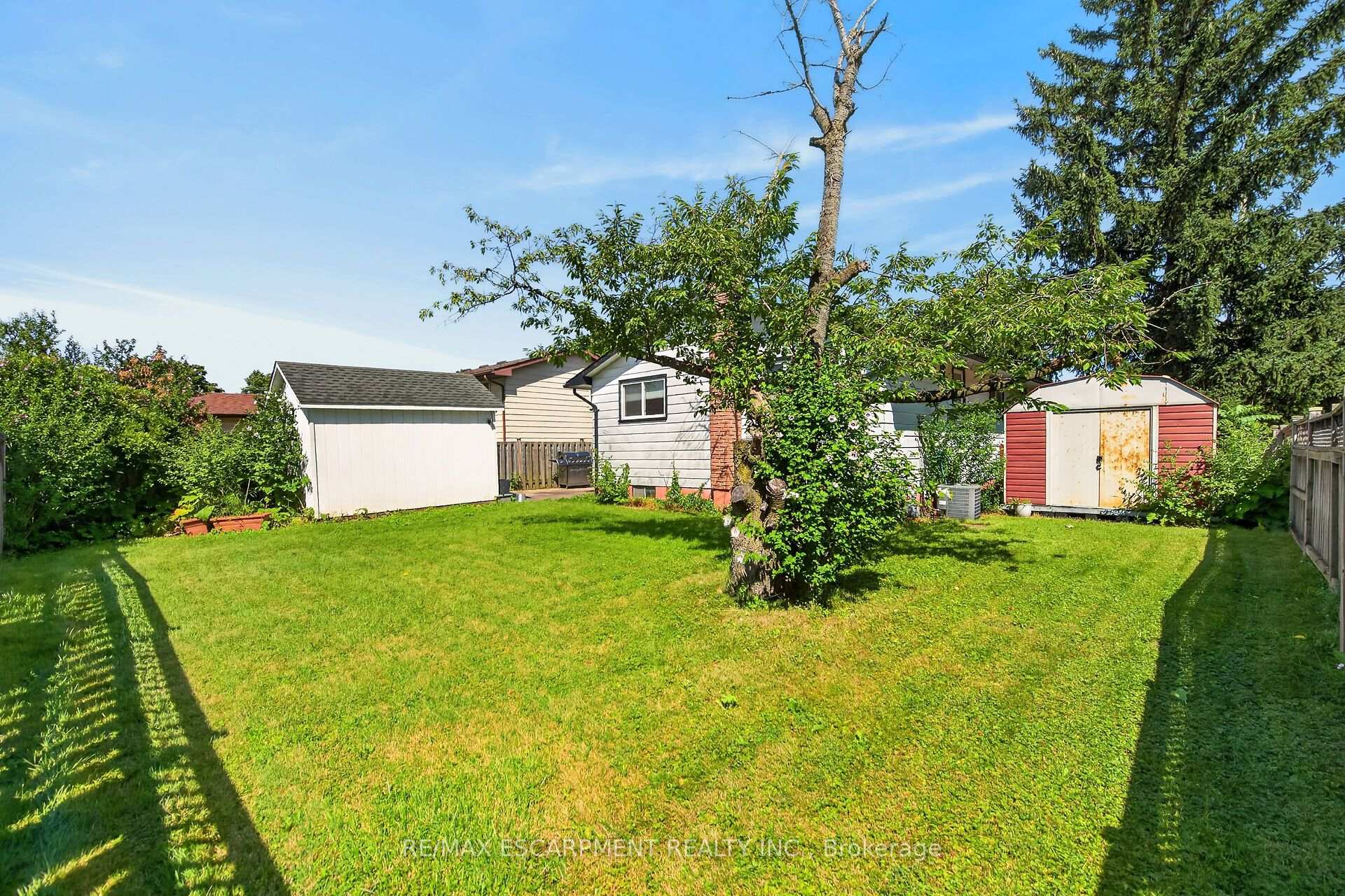 Photo 40 of 10 Tracey Road, St. Catharines, Vine/Linwell — HOMEH