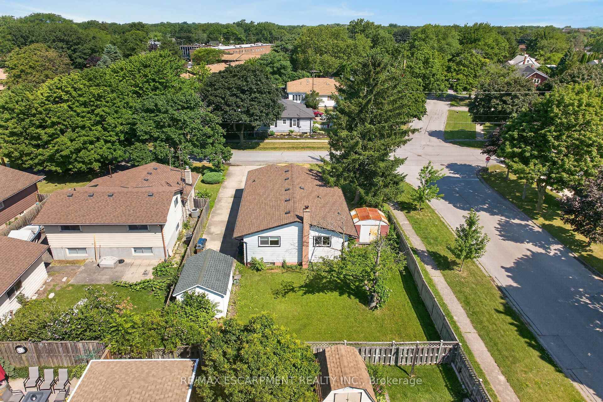 Photo 46 of 10 Tracey Road, St. Catharines, Vine/Linwell — HOMEH