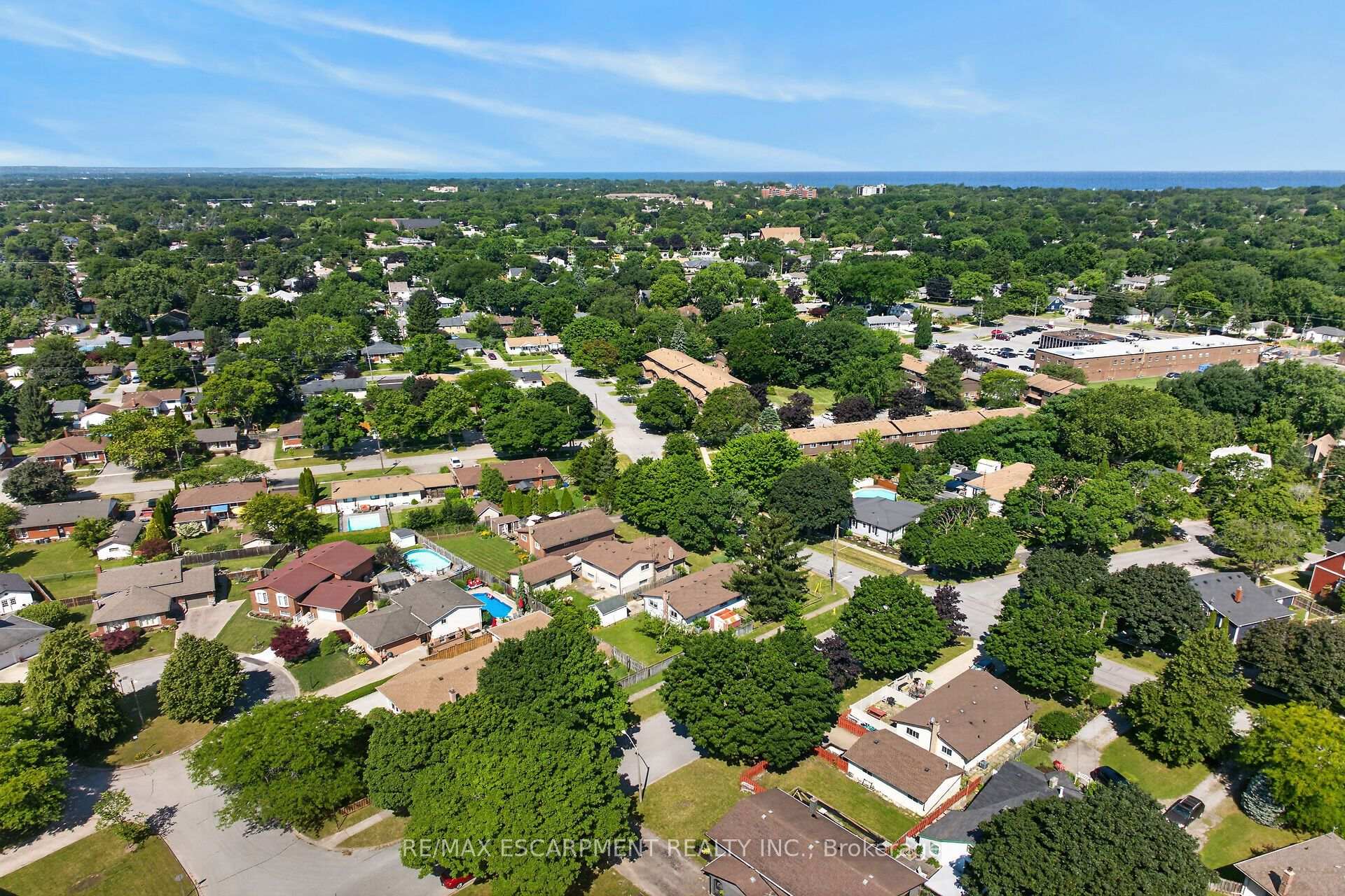 Photo 49 of 10 Tracey Road, St. Catharines, Vine/Linwell — HOMEH