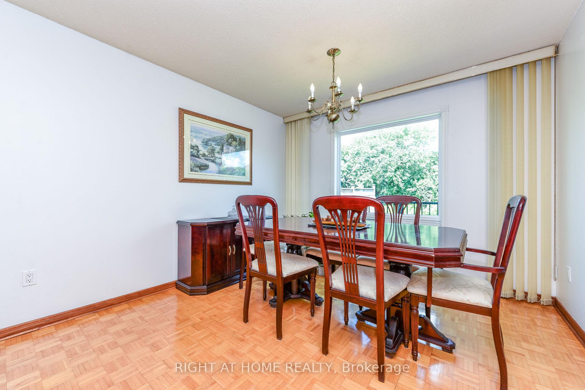 Photo 6 of 63 Pennsylvania Avenue, Brampton, Fletcher's Creek South — HOMEH