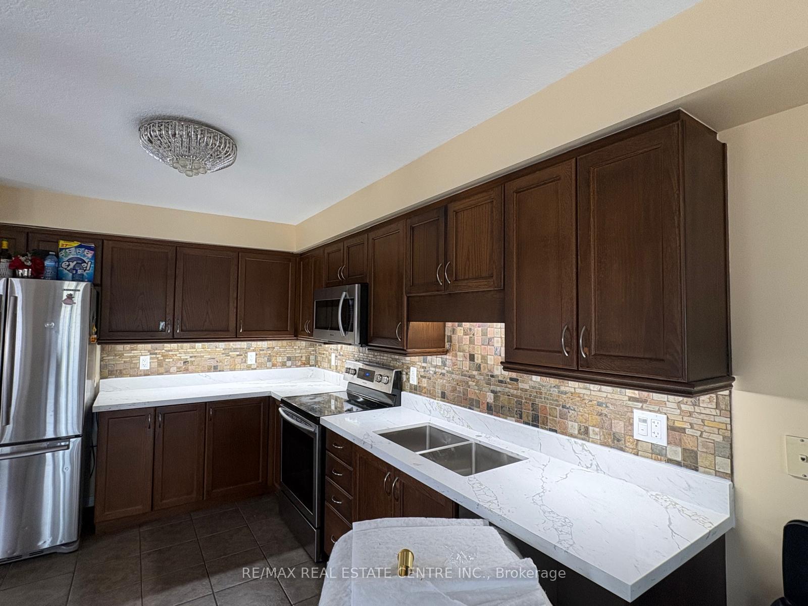 Photo 2 of 2 Sophia Crescent, Kitchener, Huron Park — HOMEH