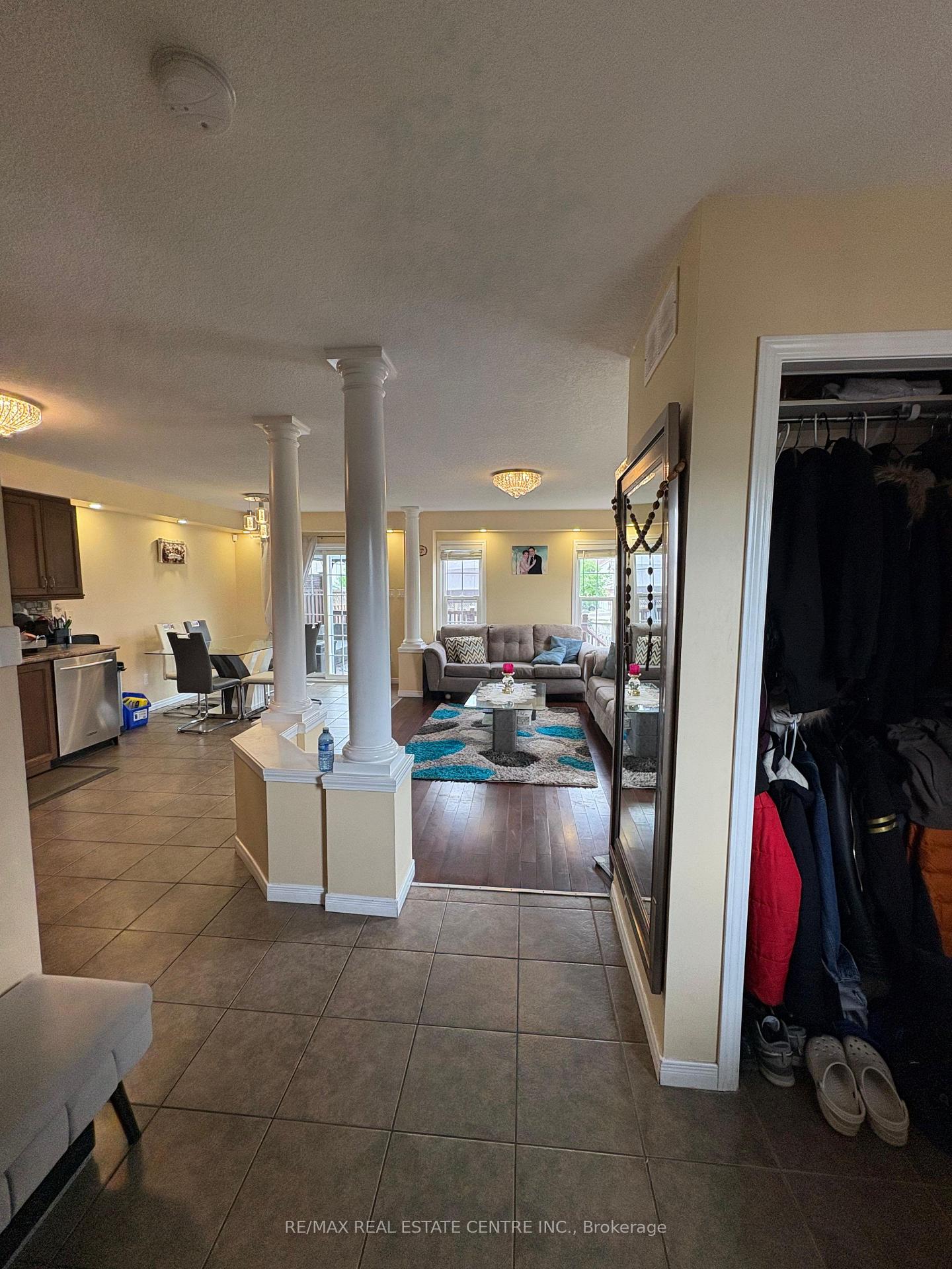 Photo 6 of 2 Sophia Crescent, Kitchener, Huron Park — HOMEH
