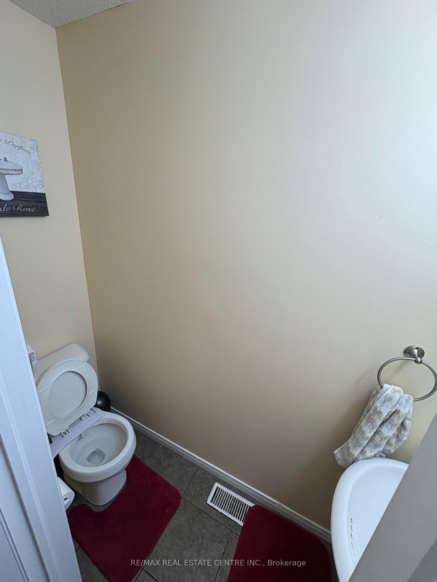 Photo 17 of 2 Sophia Crescent, Kitchener, Huron Park — HOMEH