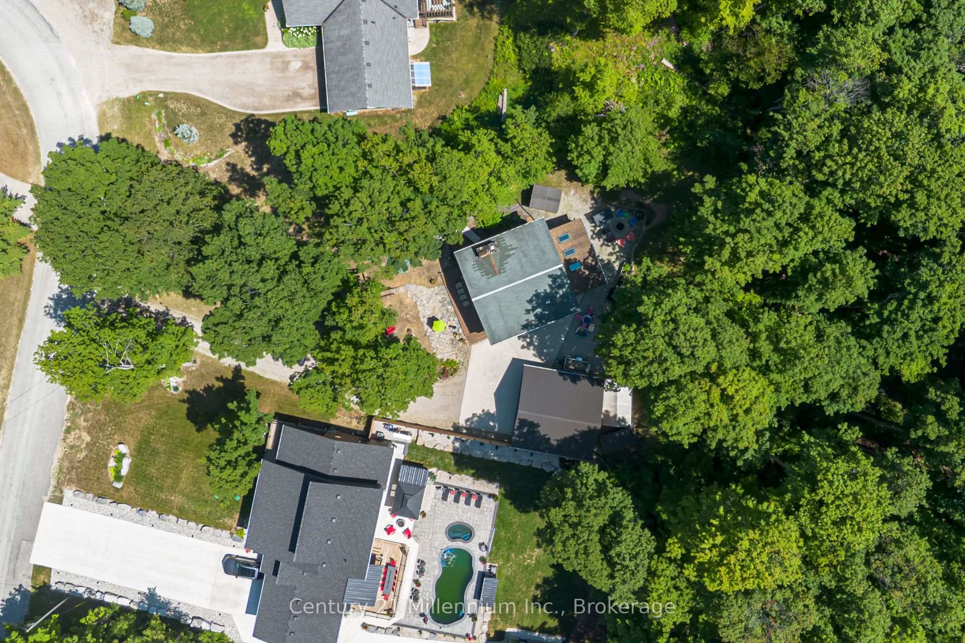 Photo 5 of 446 Manley Crescent, South Bruce Peninsula — HOMEH