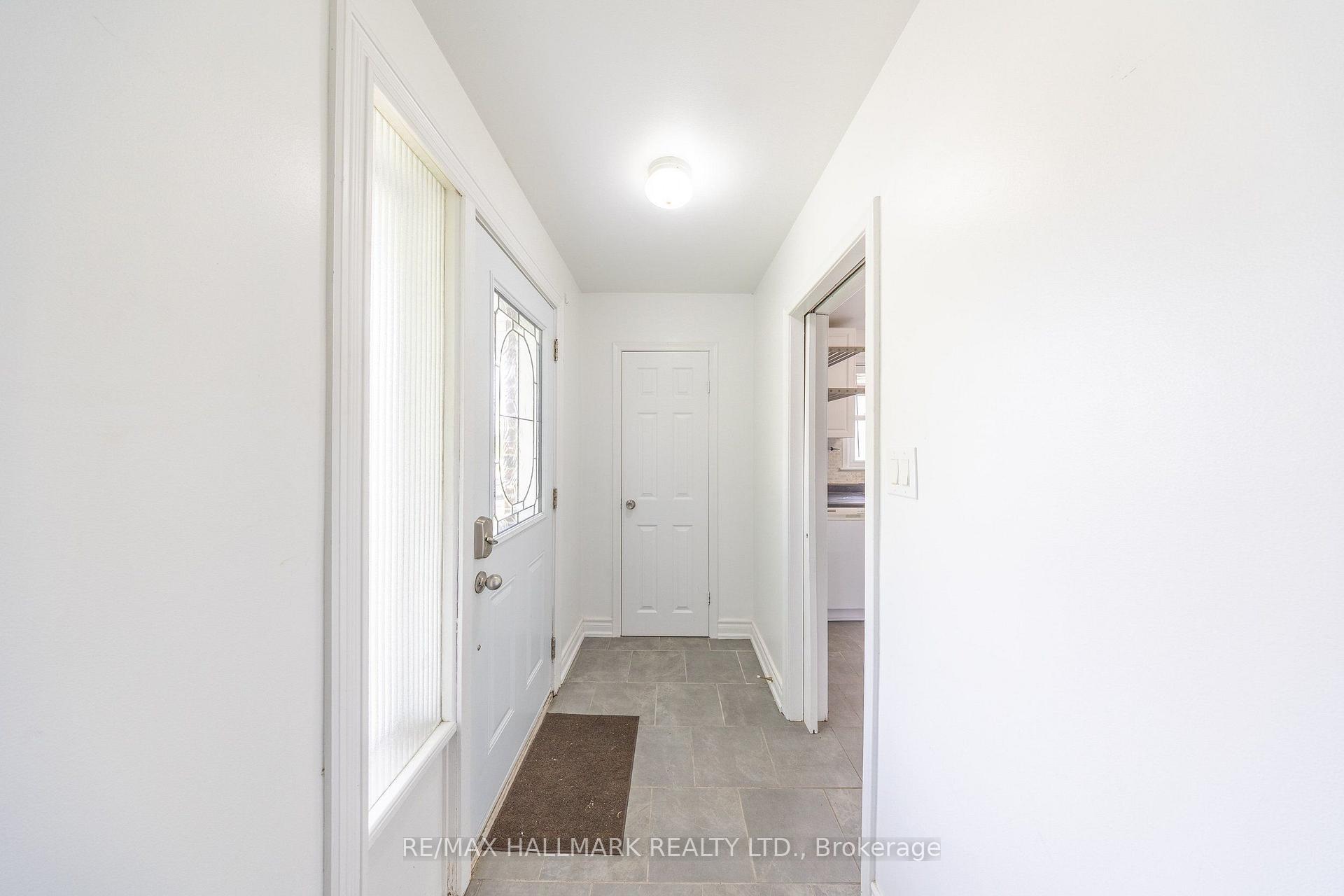 Photo 4 of Unit Main, 1118 Athol Street, Whitby, Downtown Whitby — HOMEH