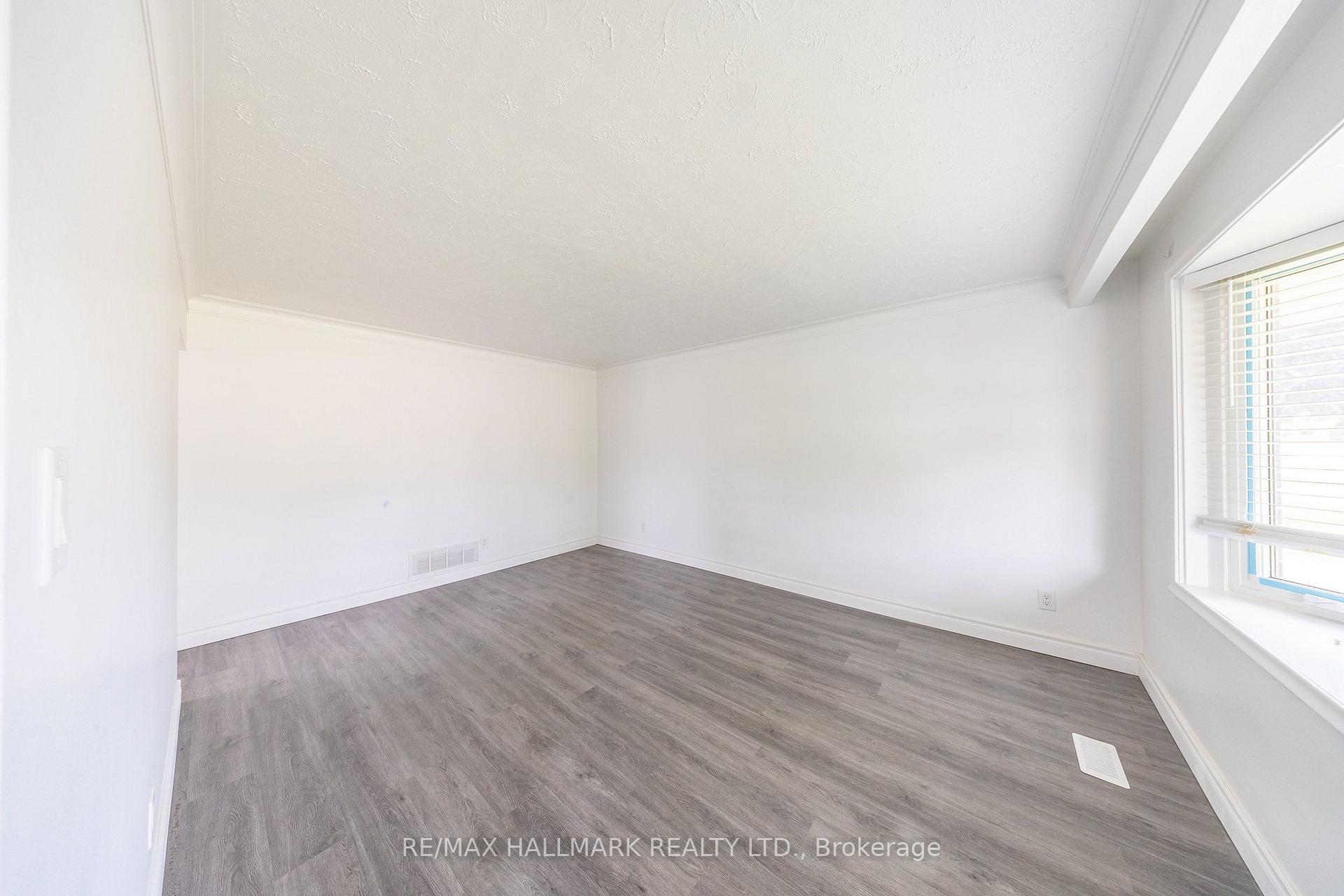 Photo 5 of Unit Main, 1118 Athol Street, Whitby, Downtown Whitby — HOMEH
