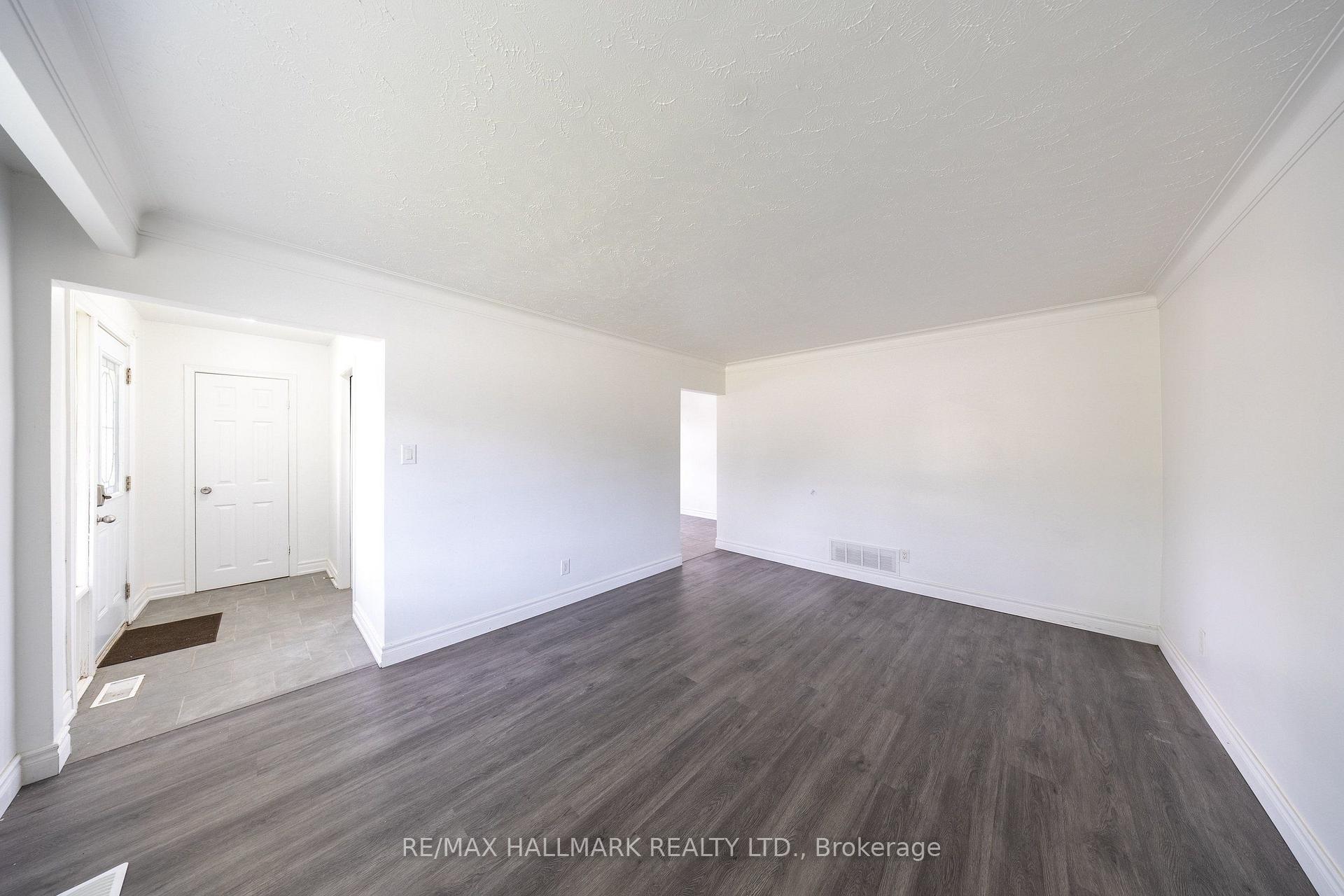 Photo 6 of Unit Main, 1118 Athol Street, Whitby, Downtown Whitby — HOMEH