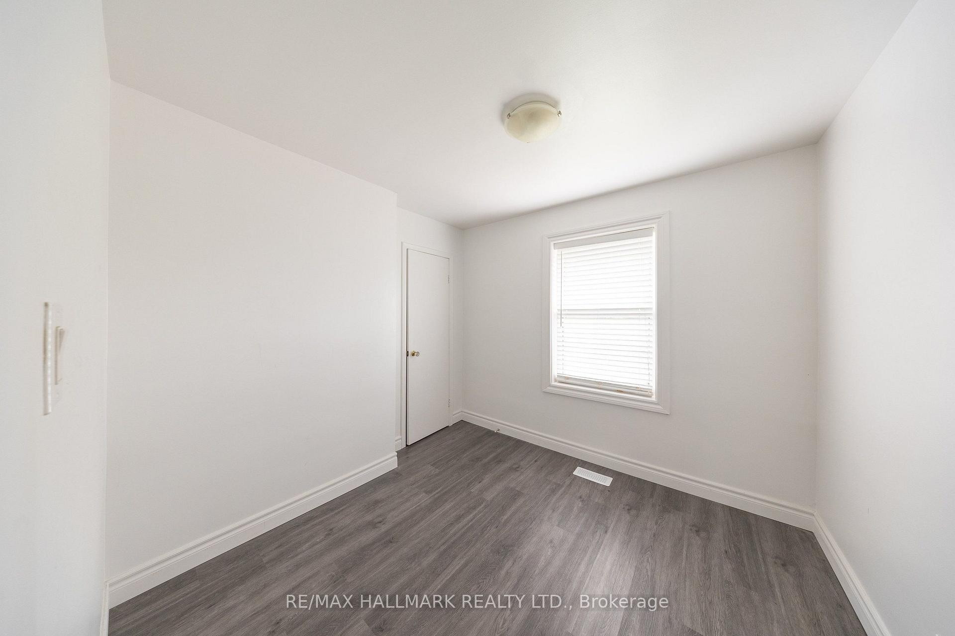 Photo 17 of Unit Main, 1118 Athol Street, Whitby, Downtown Whitby — HOMEH
