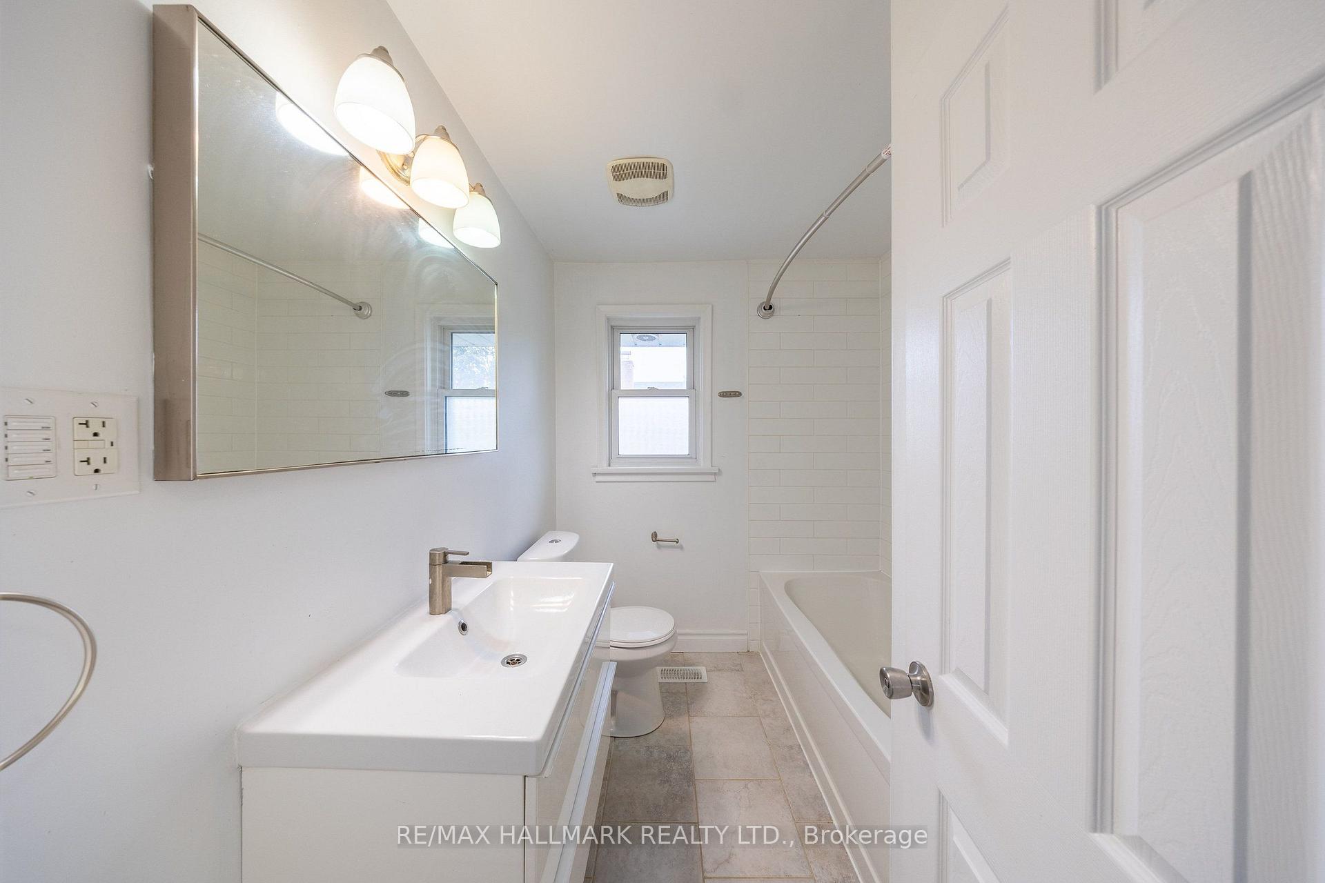 Photo 19 of Unit Main, 1118 Athol Street, Whitby, Downtown Whitby — HOMEH
