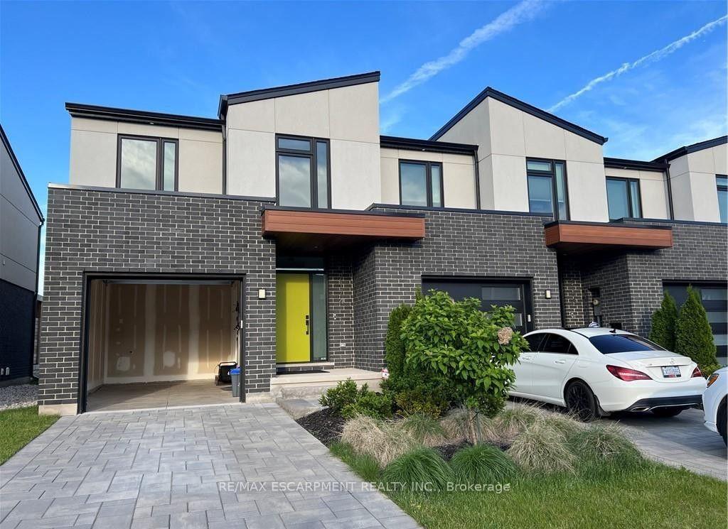 Photo 1 of 7174 Parsa Street, Niagara Falls, Brown — HOMEH