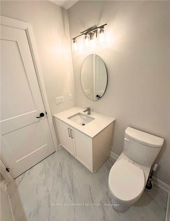 Photo 9 of 7174 Parsa Street, Niagara Falls, Brown — HOMEH