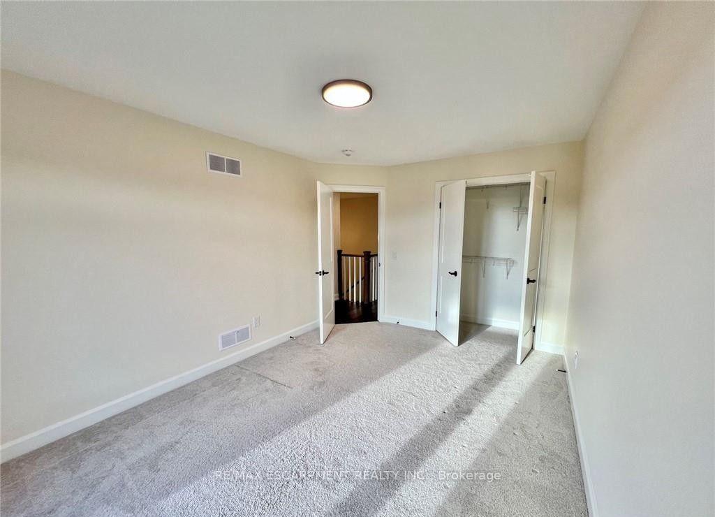 Photo 15 of 7174 Parsa Street, Niagara Falls, Brown — HOMEH