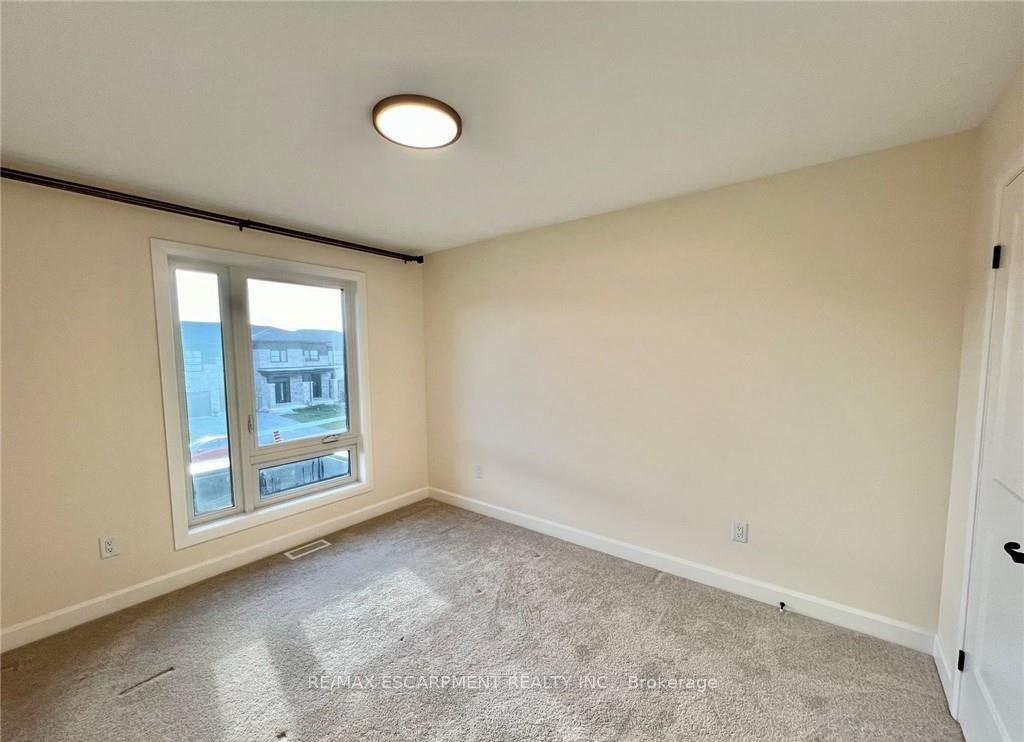 Photo 17 of 7174 Parsa Street, Niagara Falls, Brown — HOMEH