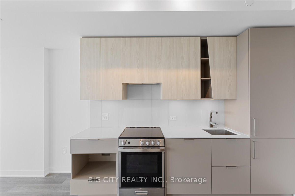 Photo 7 of Unit 4012, 3900 Confederation Parkway, Mississauga, City Centre — HOMEH