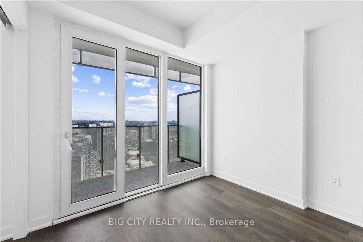 Photo 9 of Unit 4012, 3900 Confederation Parkway, Mississauga, City Centre — HOMEH