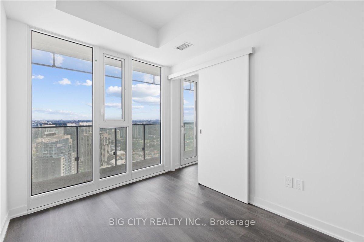 Photo 14 of Unit 4012, 3900 Confederation Parkway, Mississauga, City Centre — HOMEH