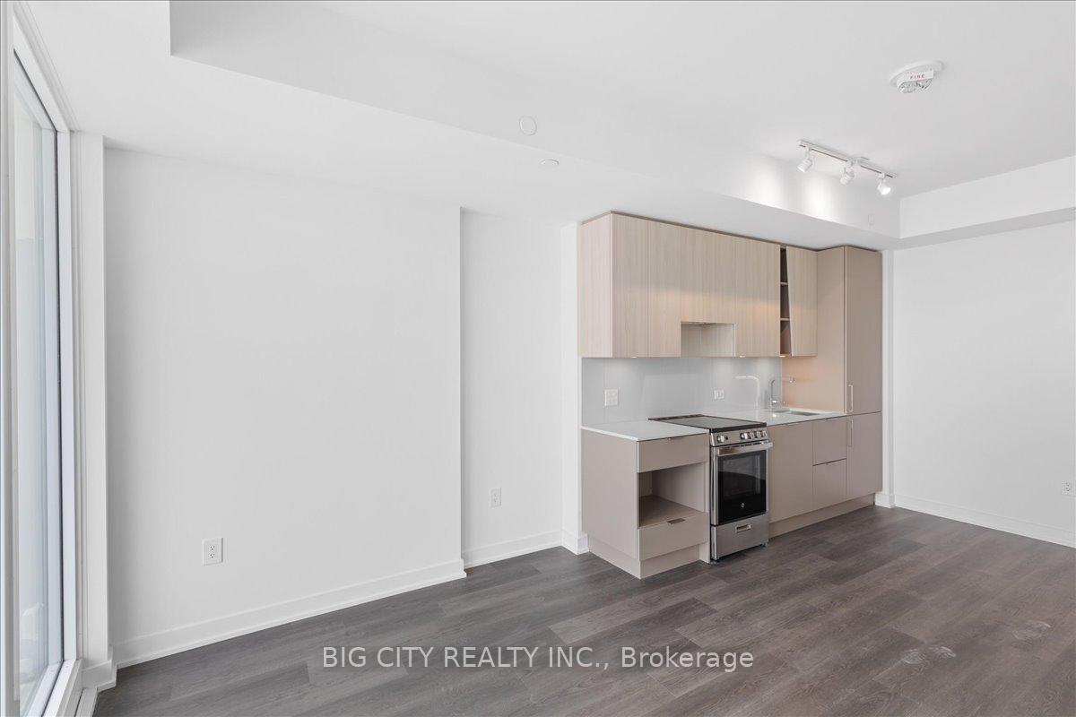Photo 17 of Unit 4012, 3900 Confederation Parkway, Mississauga, City Centre — HOMEH