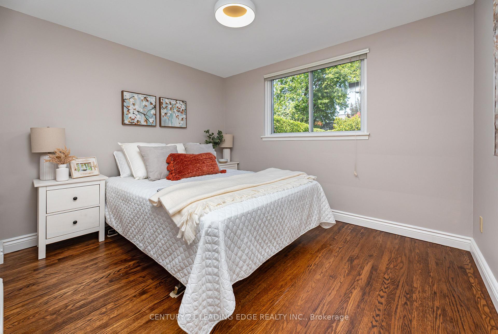 Photo 16 of 120 Sherwood Forest Drive, Markham, Bullock — HOMEH