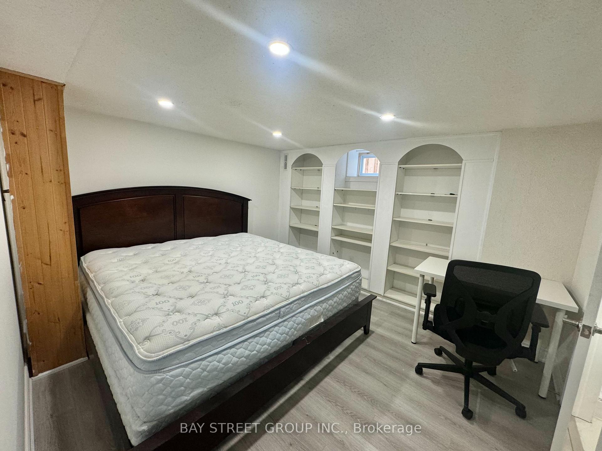 Photo 2 of Unit One Bed In W/O Basement, 8 Queensgate Court, Markham, Unionville — HOMEH