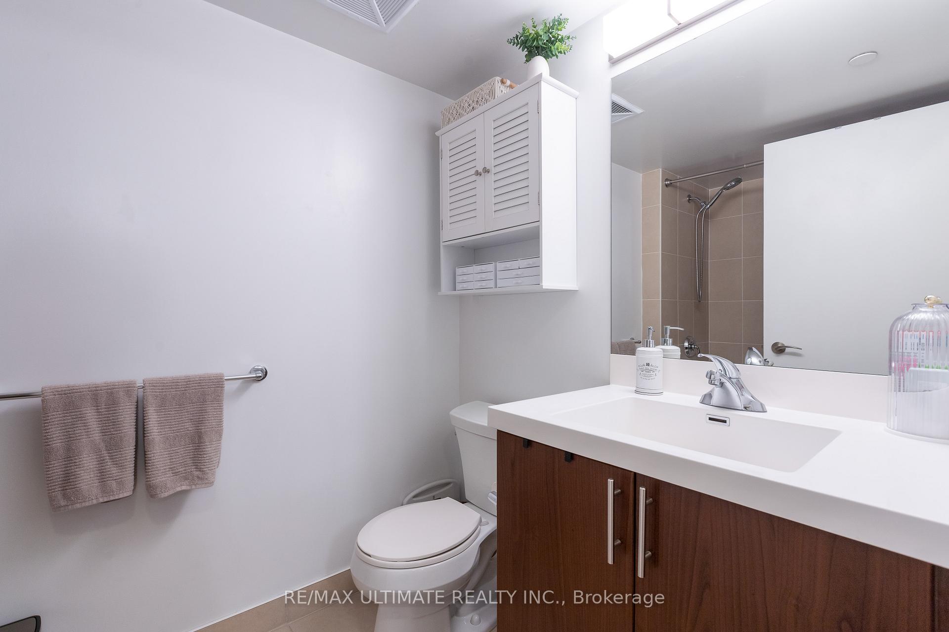 Photo 6 of Unit 308, 830 Lawrence Avenue W, North York, Yorkdale-Glen Park — HOMEH