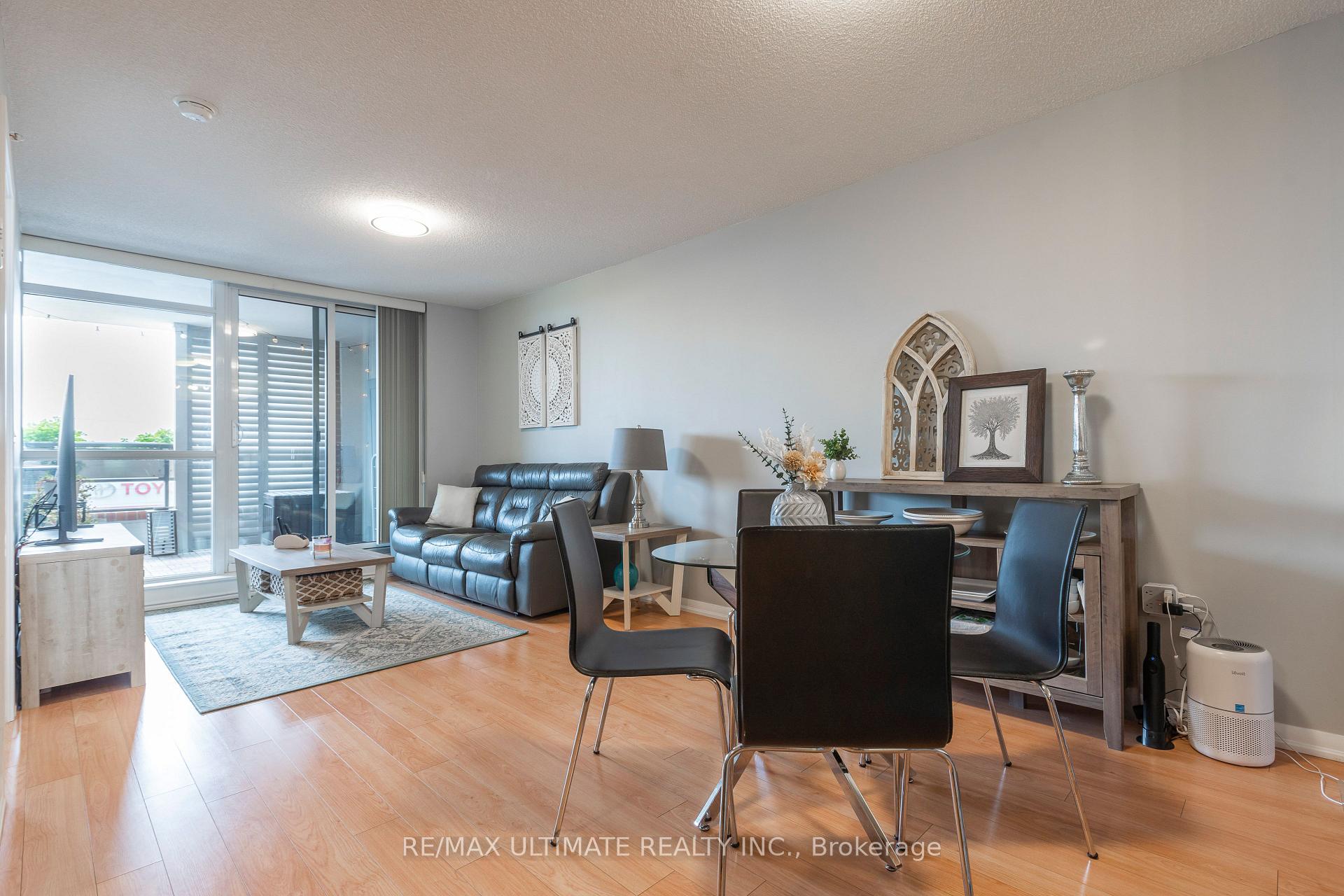Photo 7 of Unit 308, 830 Lawrence Avenue W, North York, Yorkdale-Glen Park — HOMEH