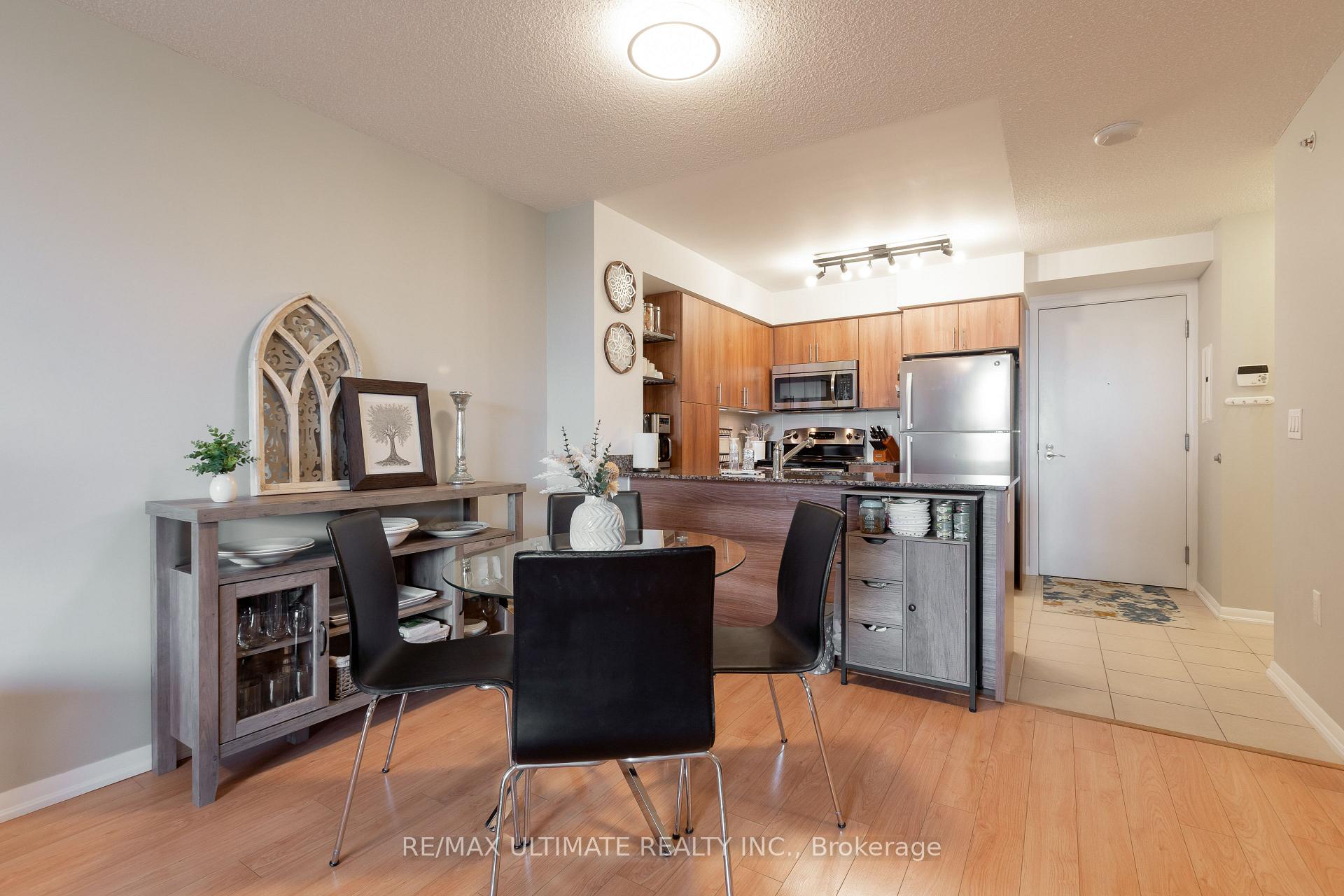 Photo 10 of Unit 308, 830 Lawrence Avenue W, North York, Yorkdale-Glen Park — HOMEH
