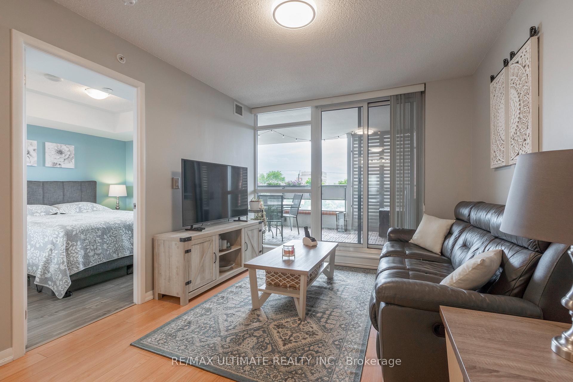 Photo 14 of Unit 308, 830 Lawrence Avenue W, North York, Yorkdale-Glen Park — HOMEH