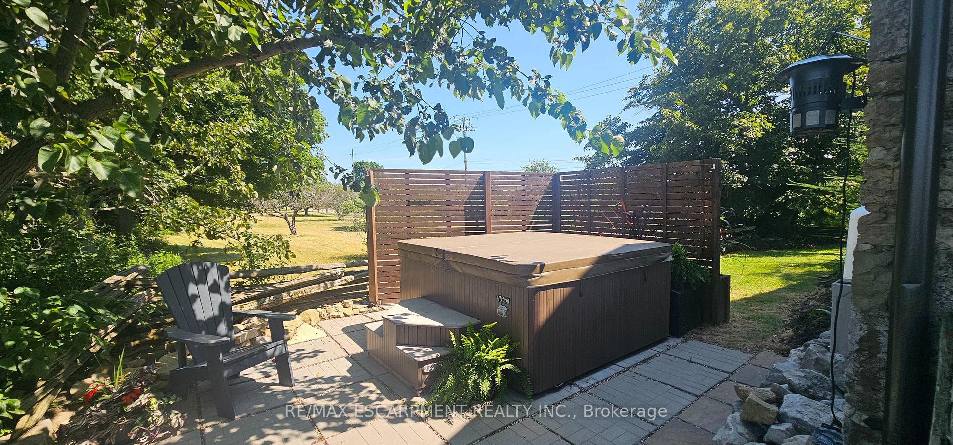 Photo 7 of 665 Ridge Road, Hamilton, Rural Stoney Creek — HOMEH