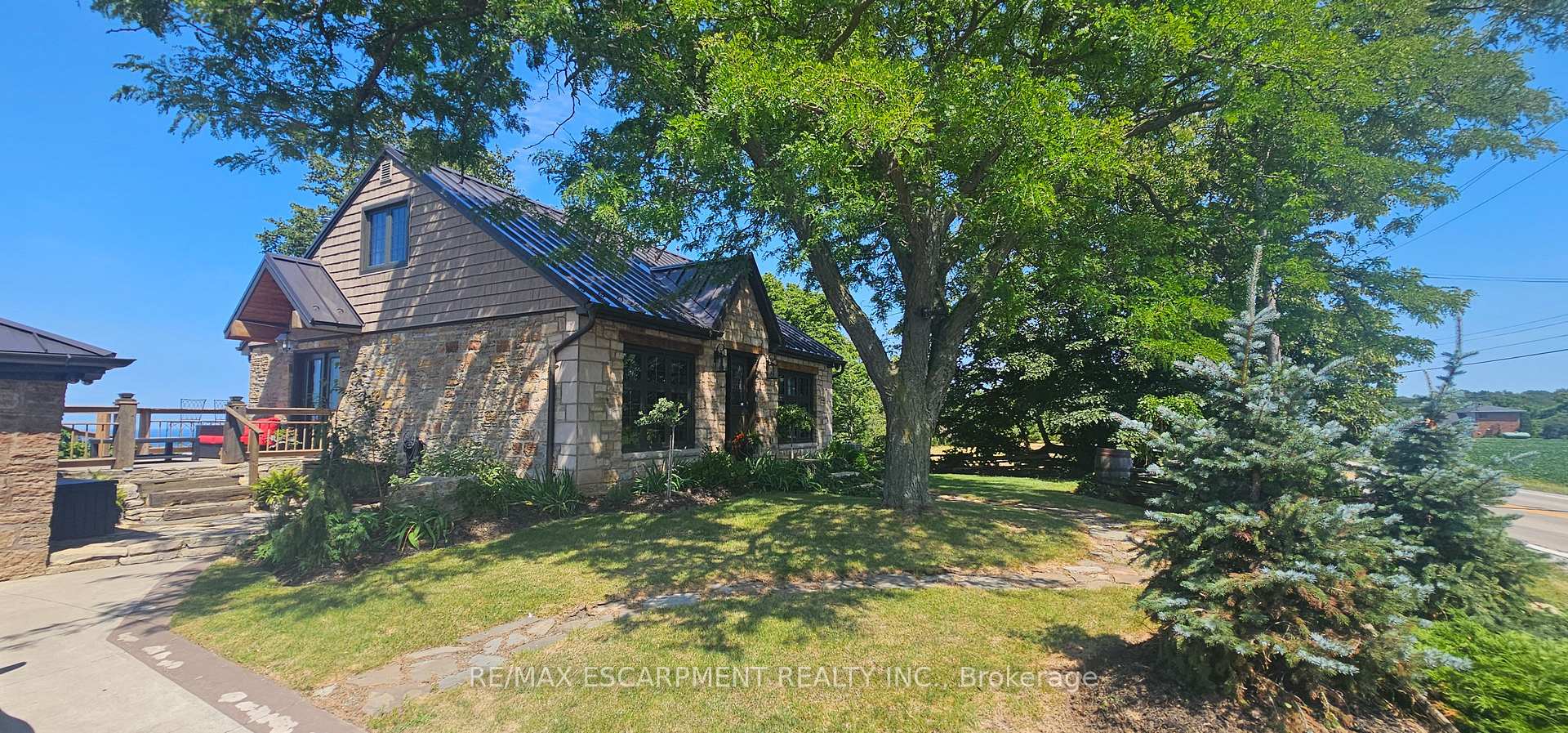 Photo 14 of 665 Ridge Road, Hamilton, Rural Stoney Creek — HOMEH