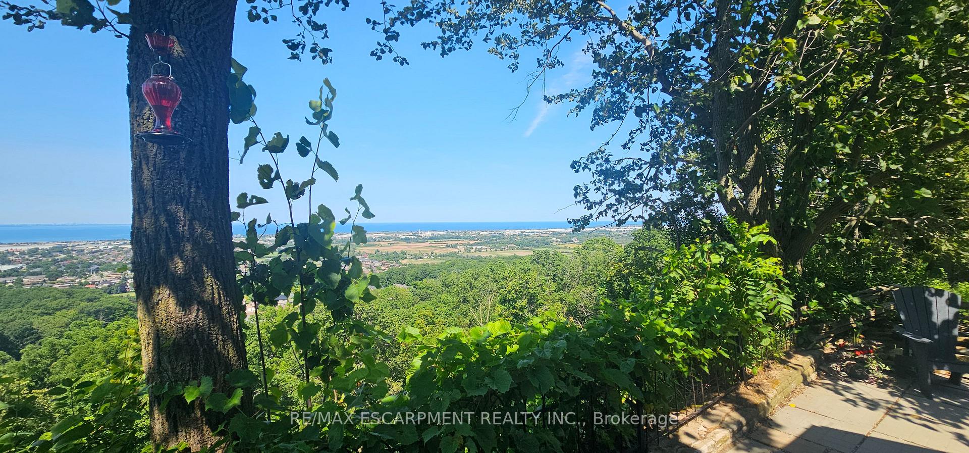 Photo 15 of 665 Ridge Road, Hamilton, Rural Stoney Creek — HOMEH