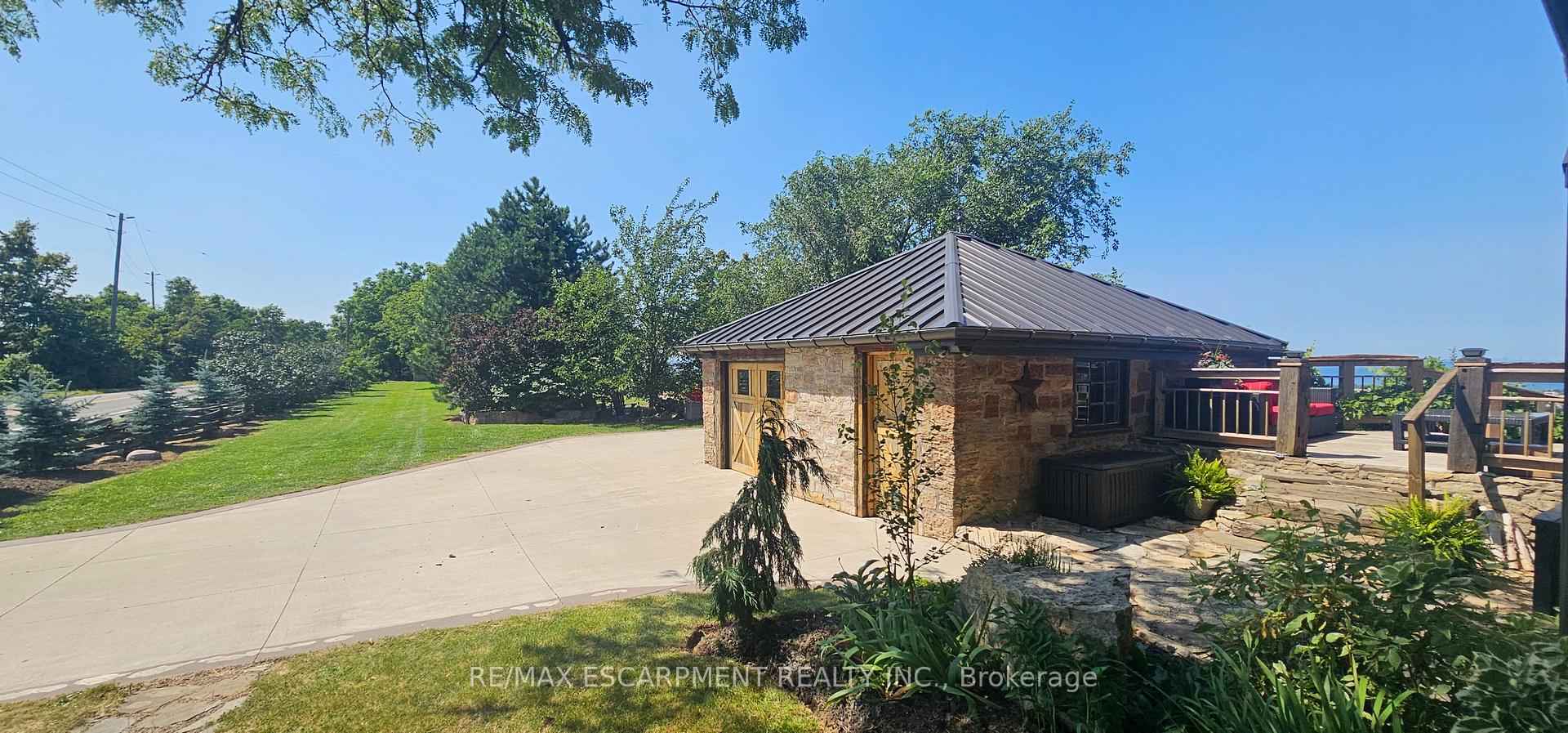 Photo 18 of 665 Ridge Road, Hamilton, Rural Stoney Creek — HOMEH