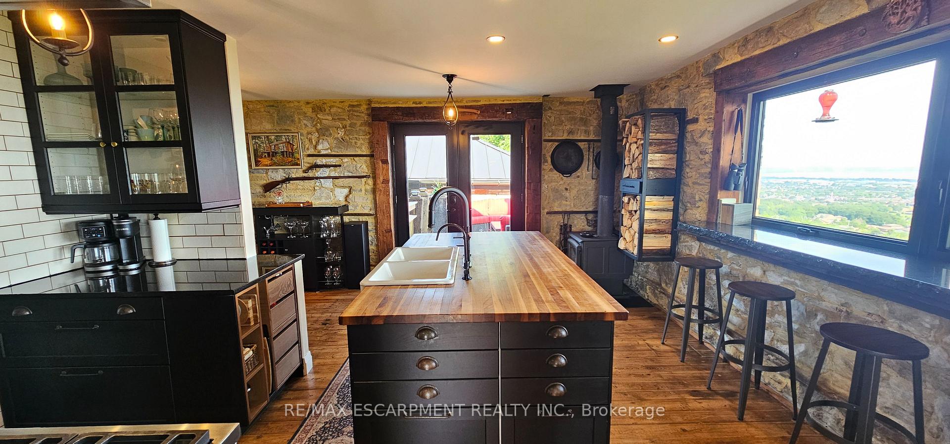 Photo 31 of 665 Ridge Road, Hamilton, Rural Stoney Creek — HOMEH