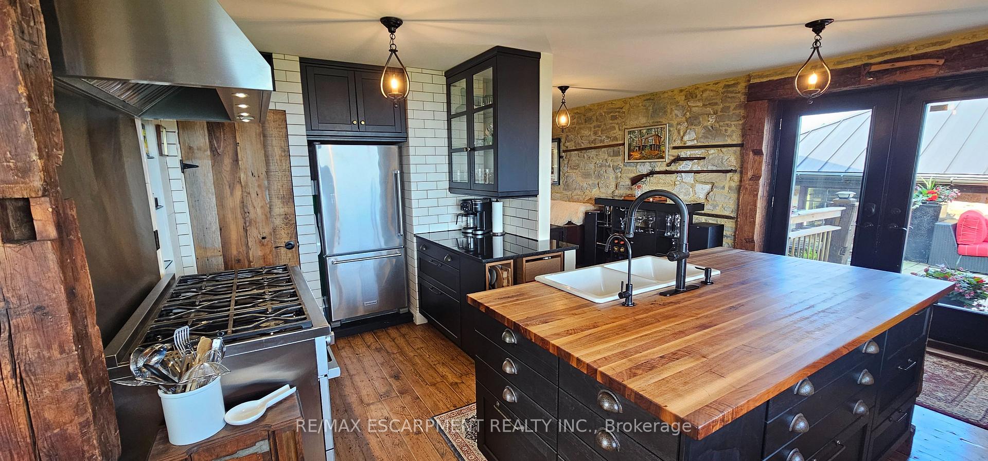 Photo 34 of 665 Ridge Road, Hamilton, Rural Stoney Creek — HOMEH