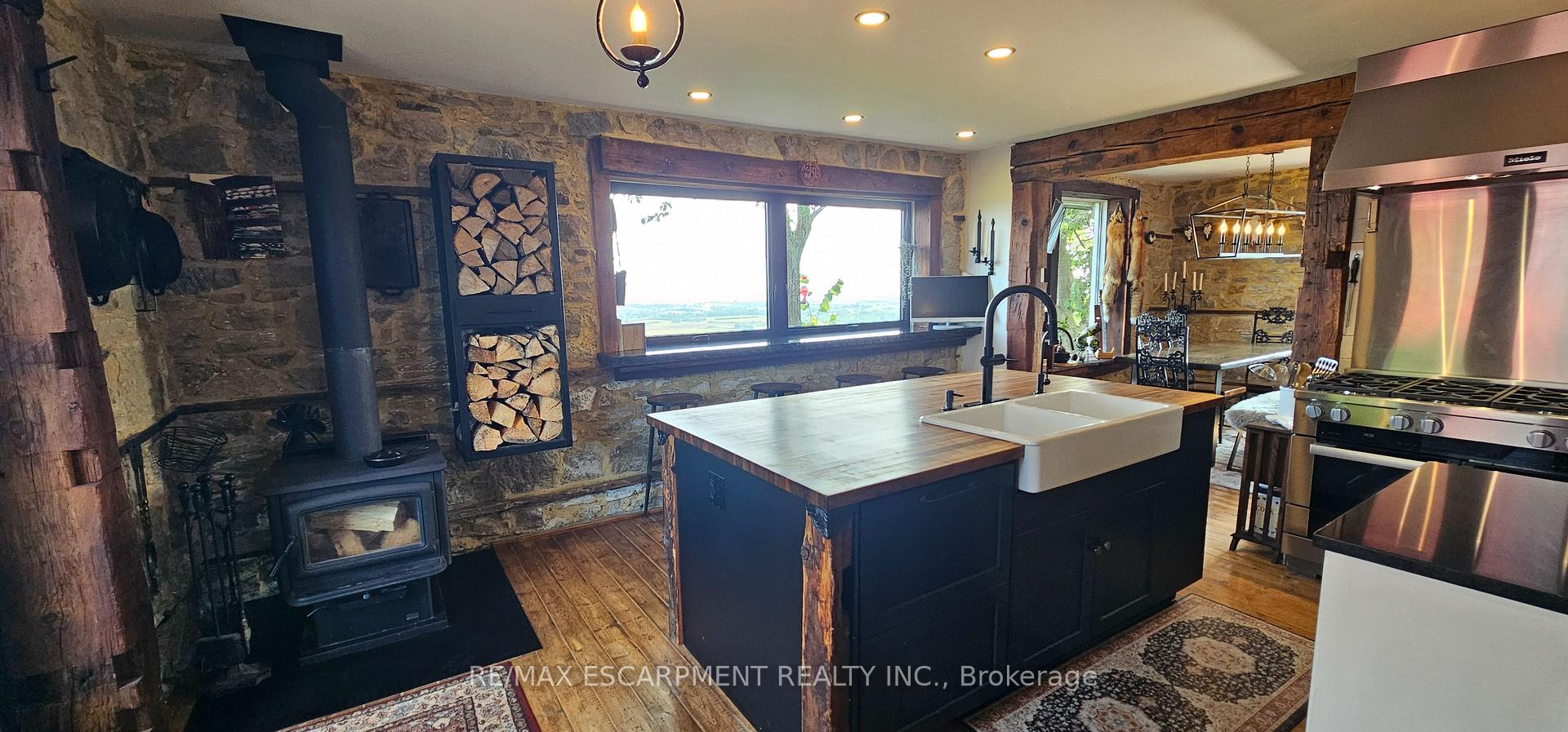Photo 37 of 665 Ridge Road, Hamilton, Rural Stoney Creek — HOMEH