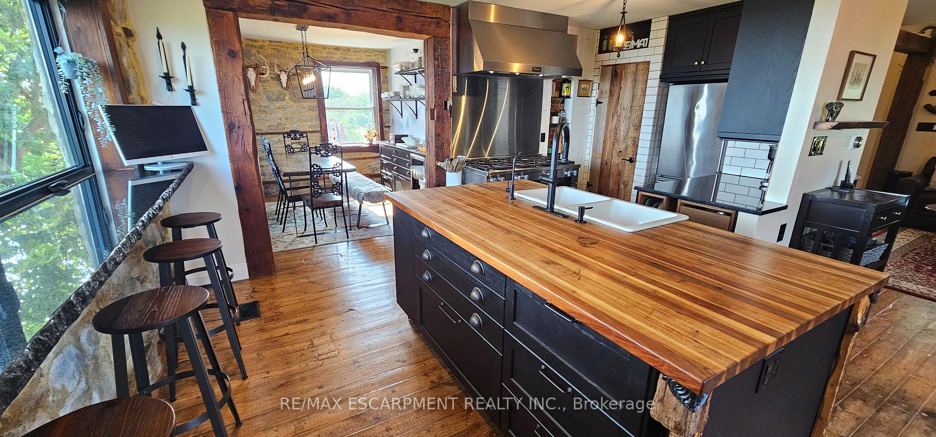 Photo 40 of 665 Ridge Road, Hamilton, Rural Stoney Creek — HOMEH