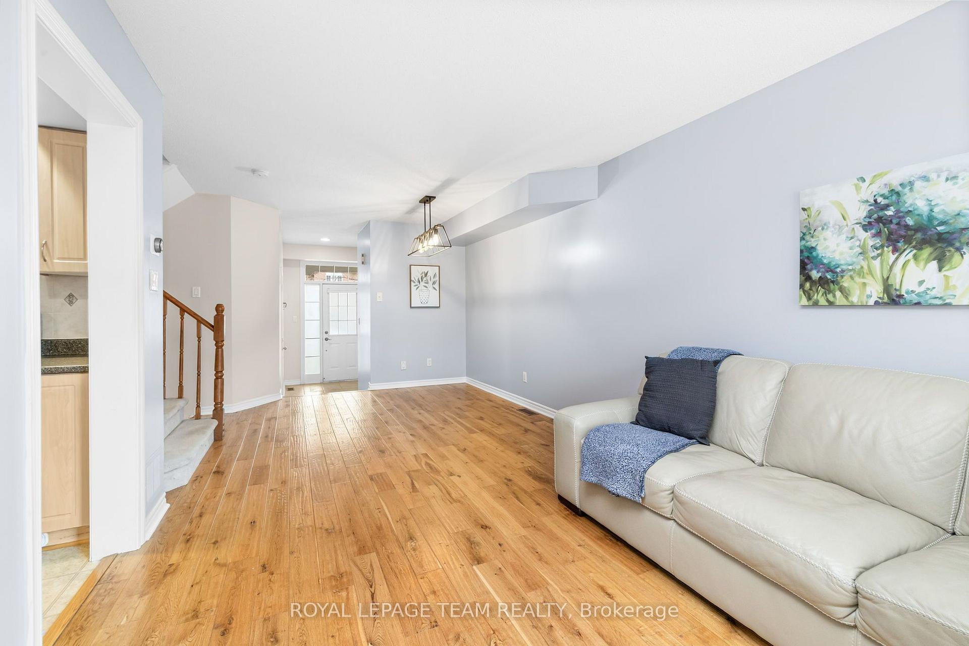 Photo 11 of 189 Gray Crescent, Ottawa, Kanata - Beaverbrook — HOMEH
