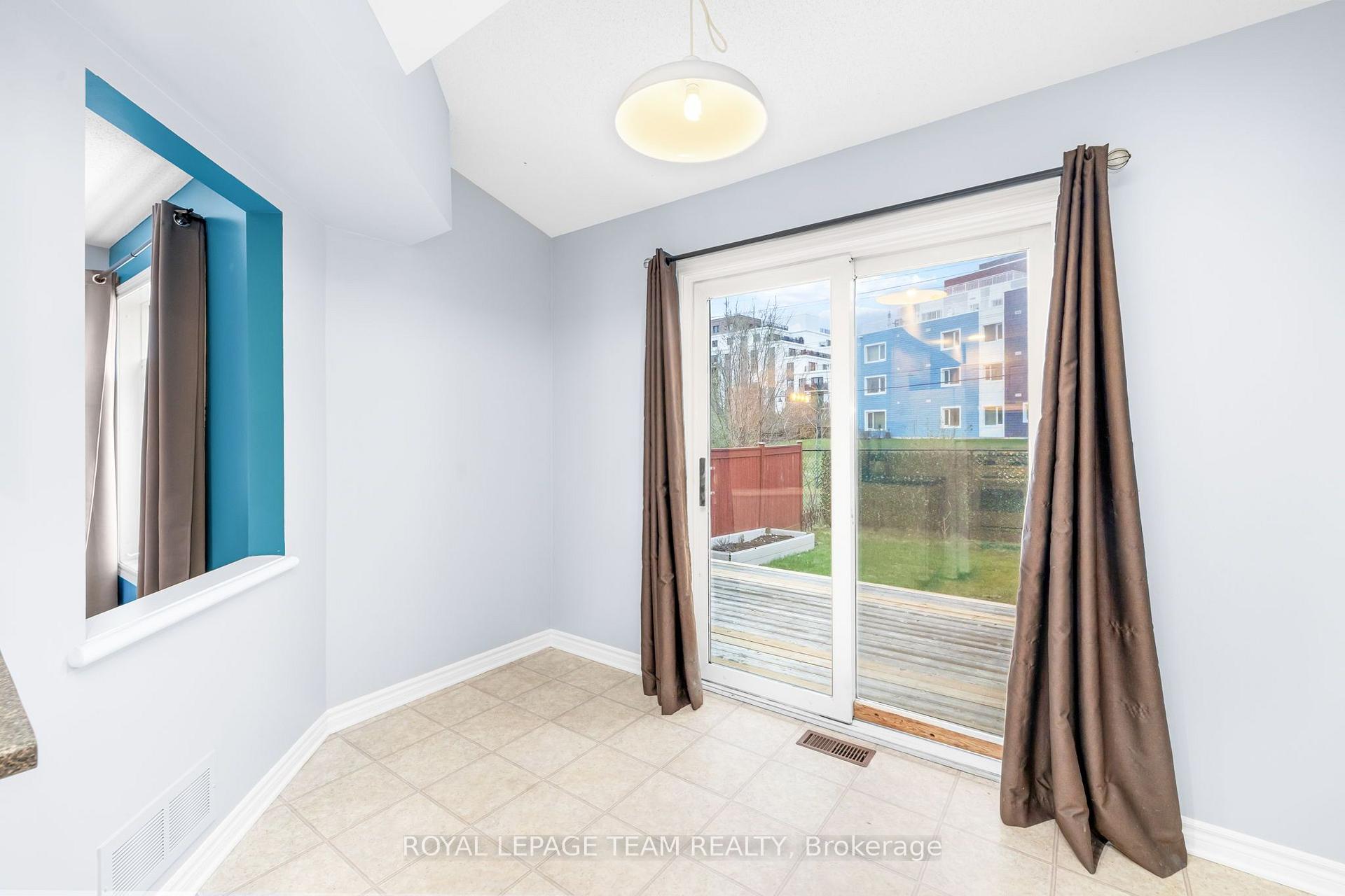 Photo 16 of 189 Gray Crescent, Ottawa, Kanata - Beaverbrook — HOMEH