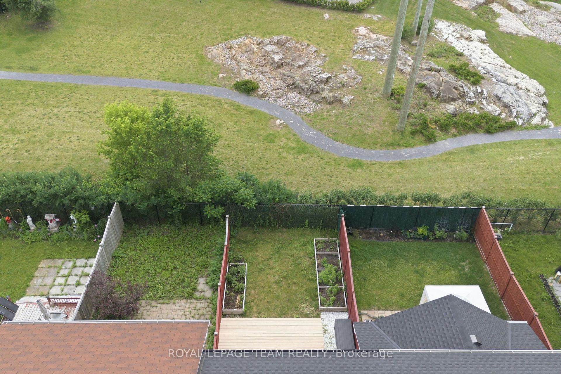 Photo 37 of 189 Gray Crescent, Ottawa, Kanata - Beaverbrook — HOMEH