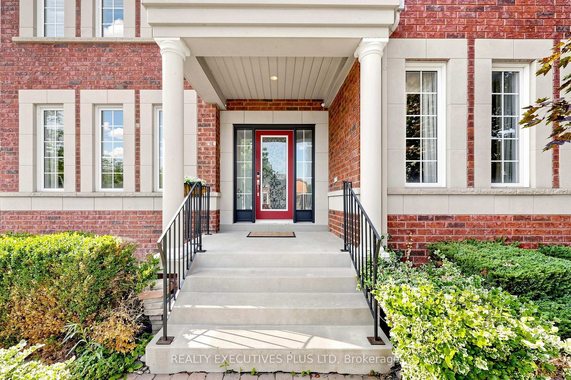 Photo 3 of 46 Williamson Drive W, Ajax, Northwest Ajax — HOMEH