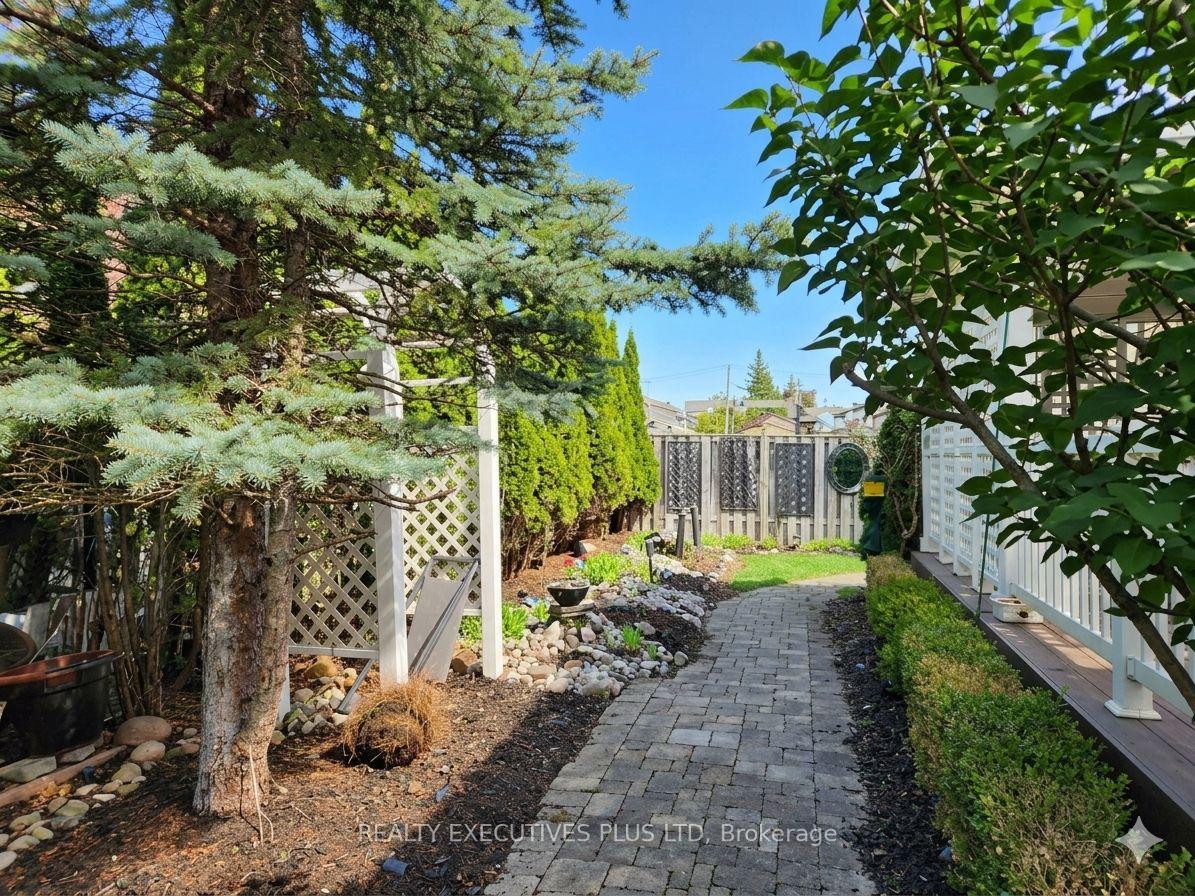 Photo 42 of 46 Williamson Drive W, Ajax, Northwest Ajax — HOMEH