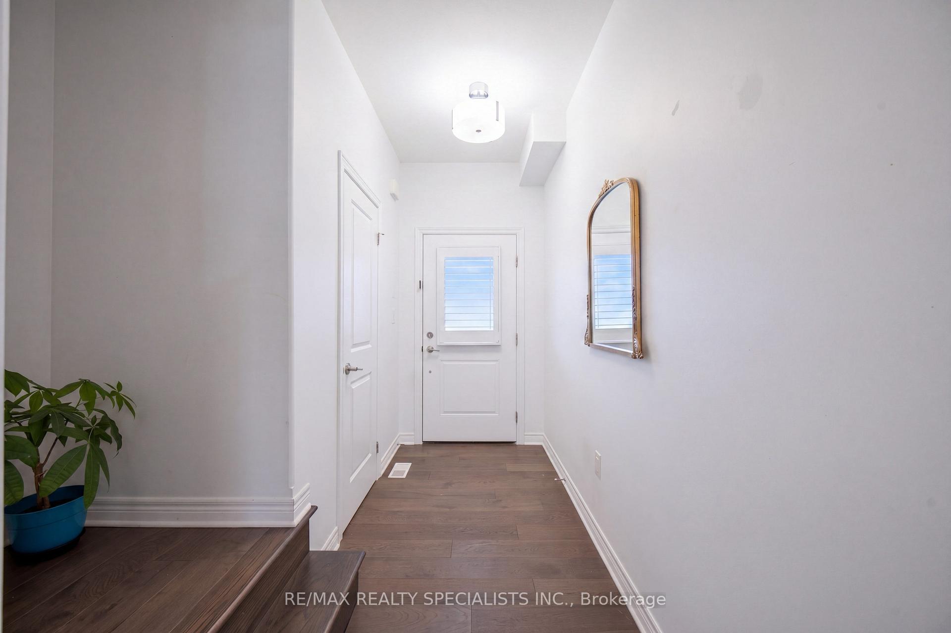 Photo 3 of 27 Harmony Way, Thorold, Rolling Meadows — HOMEH