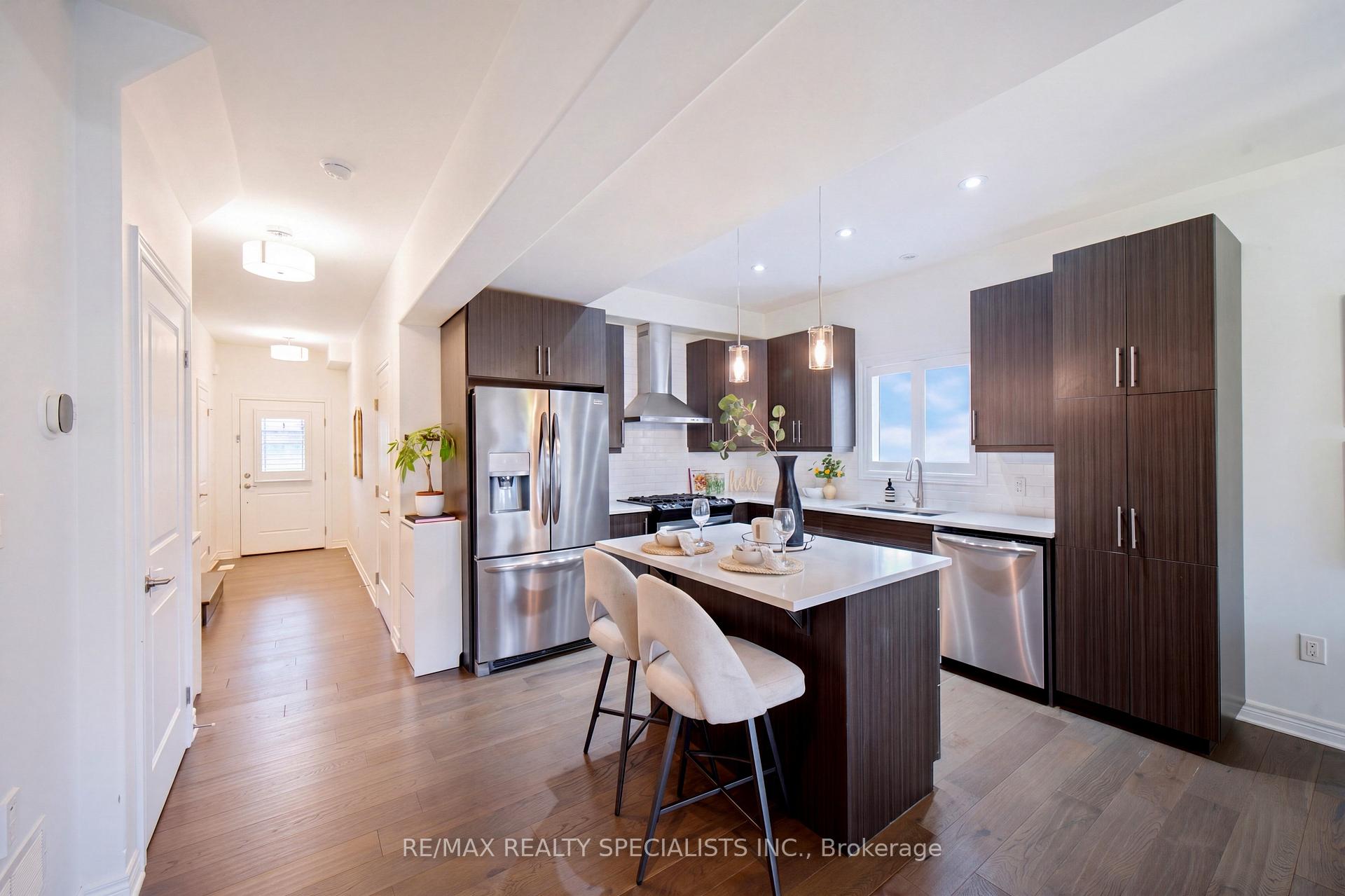 Photo 11 of 27 Harmony Way, Thorold, Rolling Meadows — HOMEH