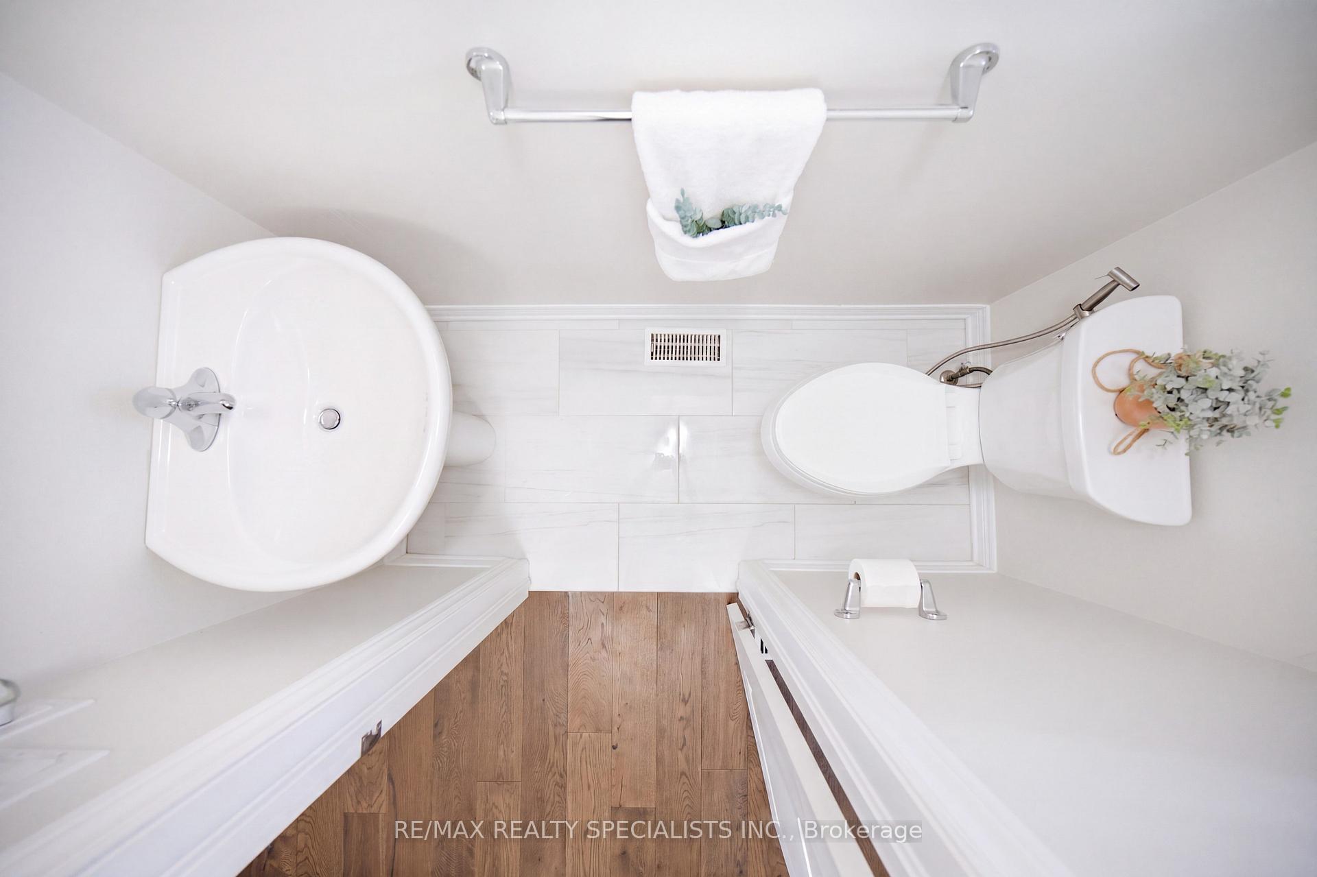 Photo 19 of 27 Harmony Way, Thorold, Rolling Meadows — HOMEH