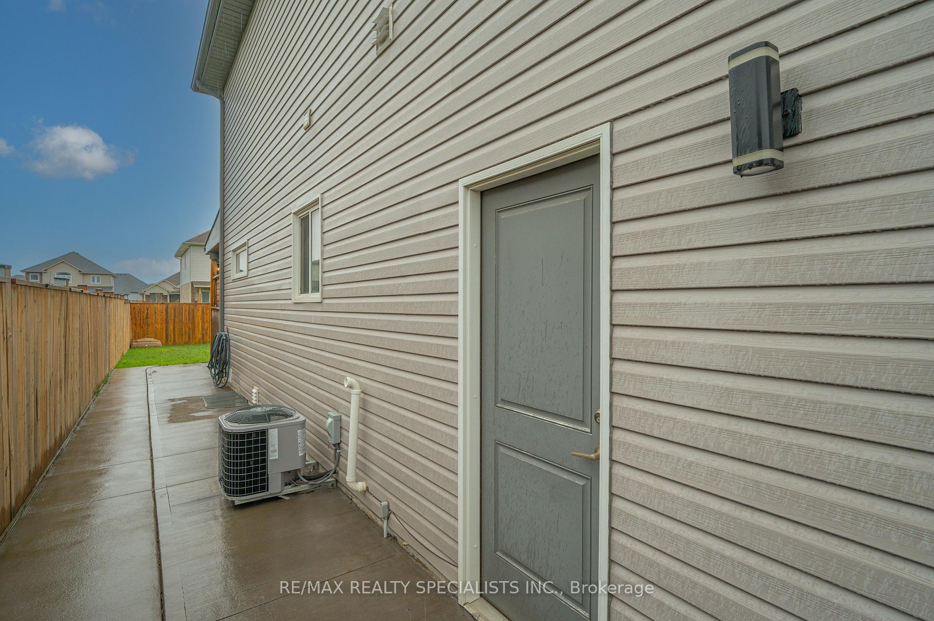 Photo 49 of 27 Harmony Way, Thorold, Rolling Meadows — HOMEH