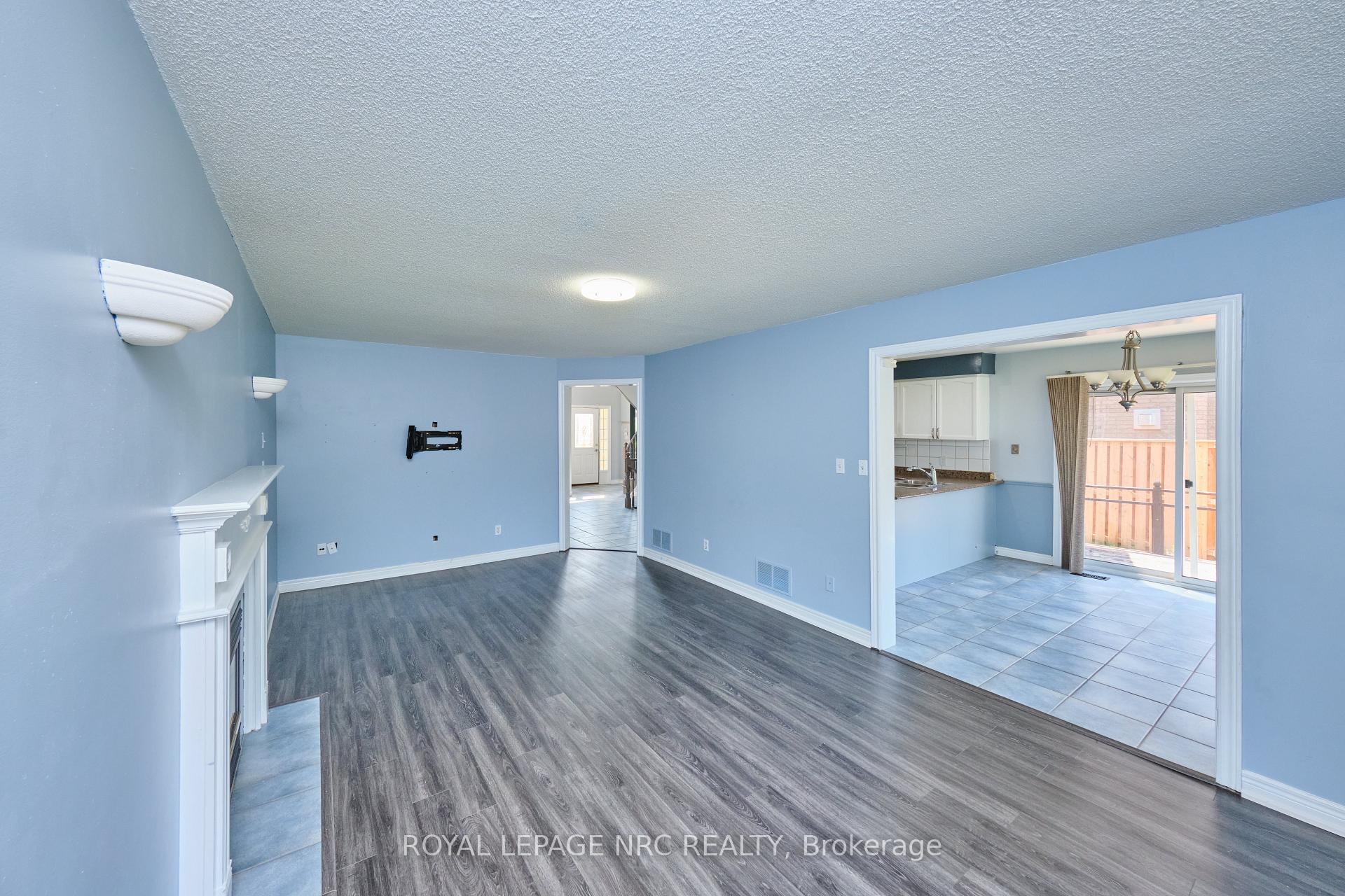 Photo 21 of 15 Creanona Boulevard, Hamilton, Winona Park — HOMEH